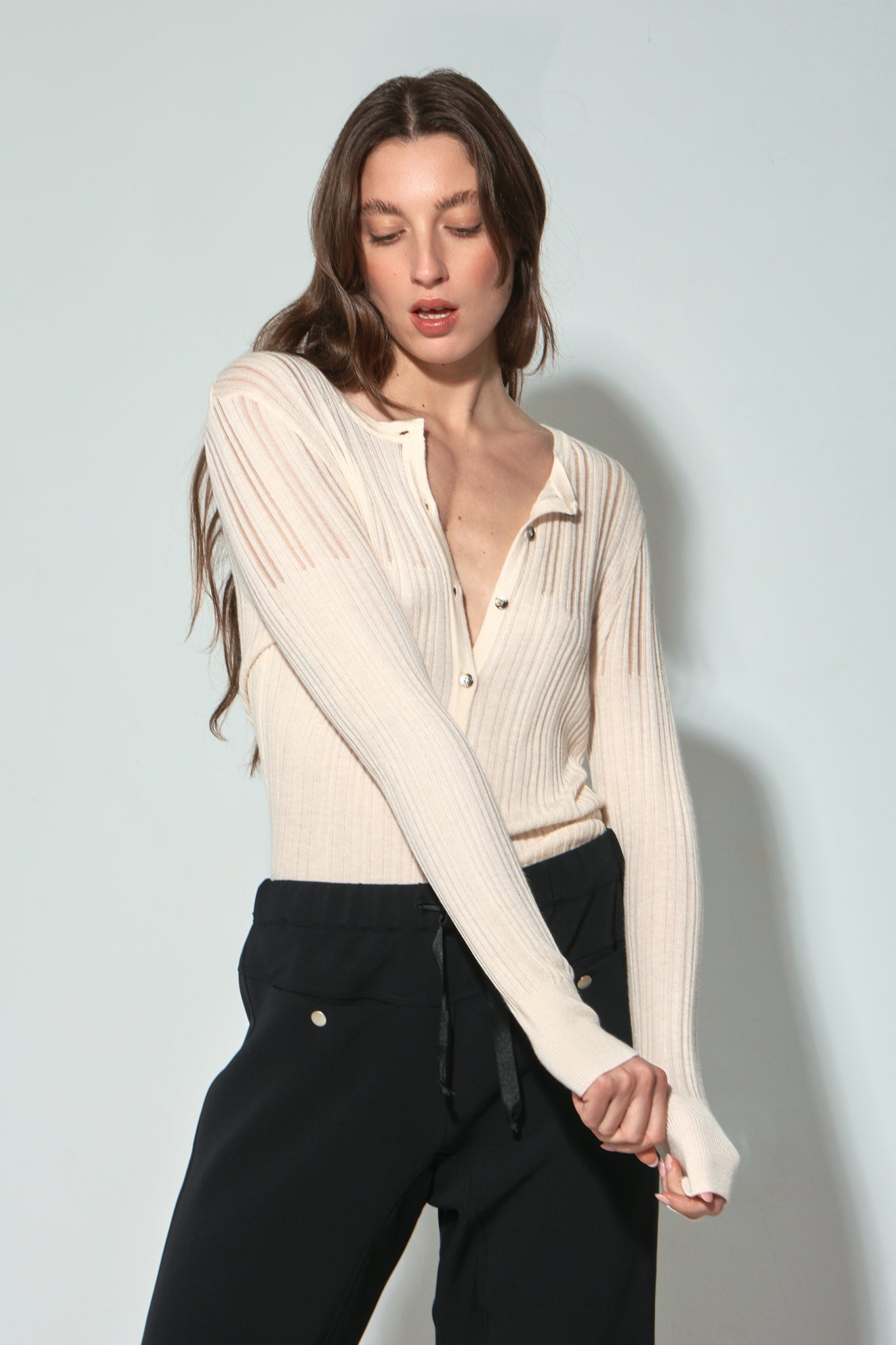 CARDIGAN VEGA CUELLO REDONDO LANA CRUDO