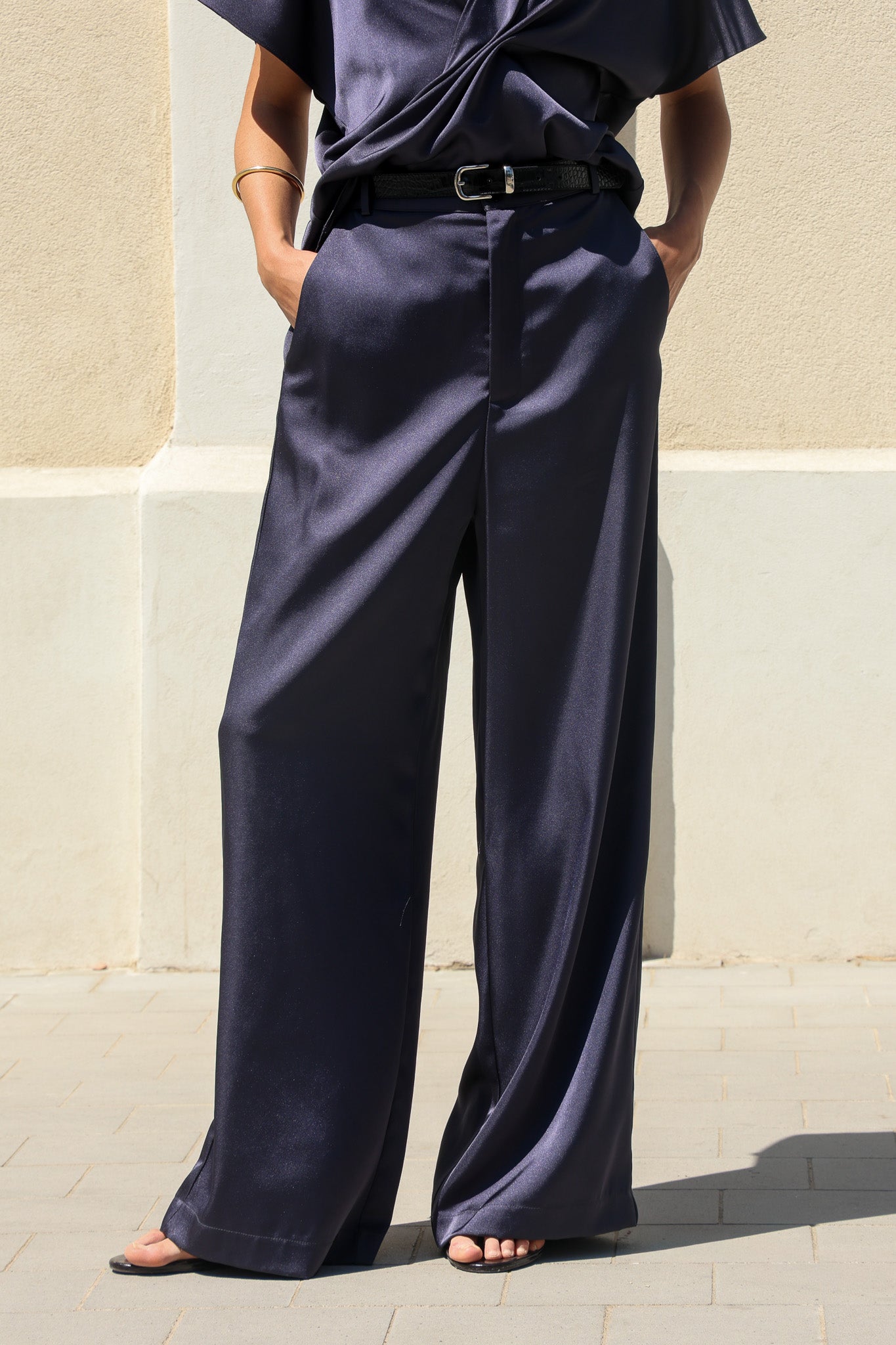 PANTALÓN JOANNE SATÉN NAVY