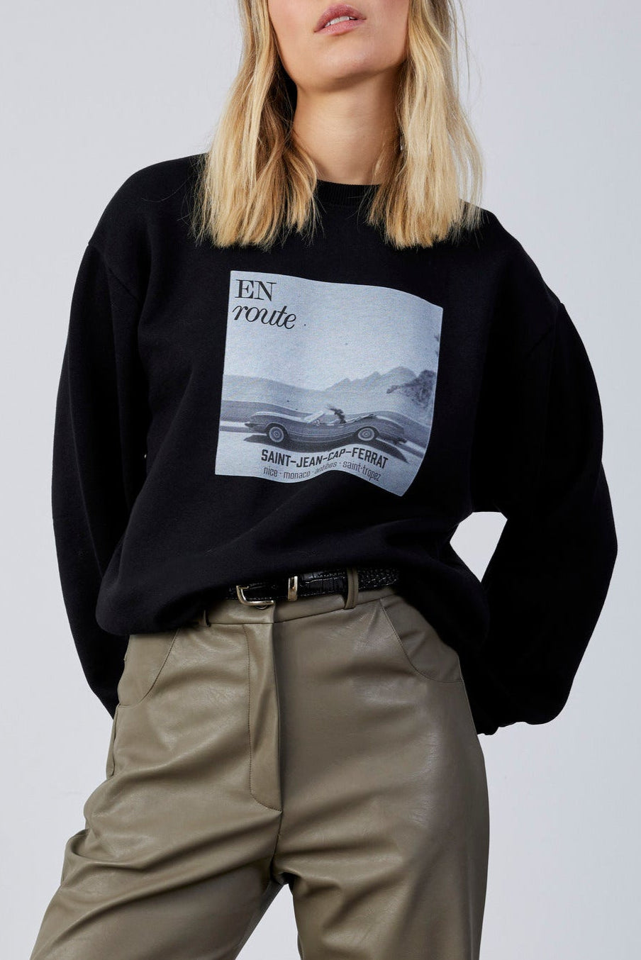 MARTA BLACK SWEATSHIRT