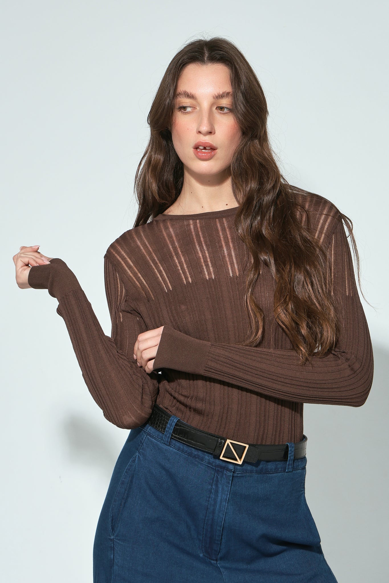 TOP SISI CUELLO REDONDO MARRÓN