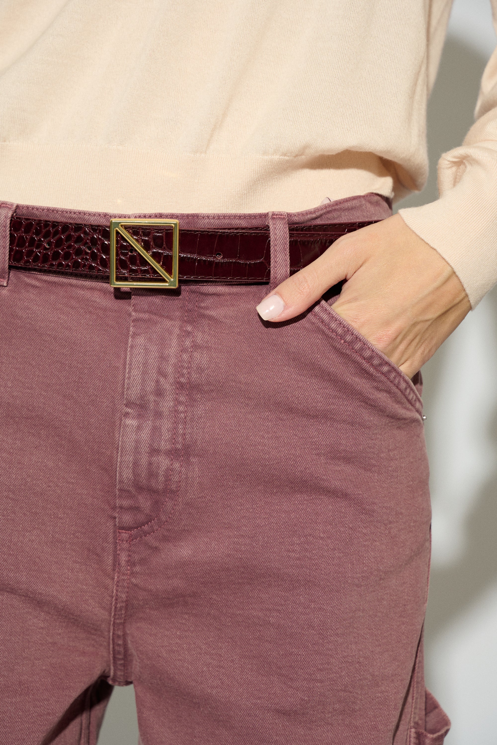 CINTURÓN COCO PIEL BURDEOS DORADO