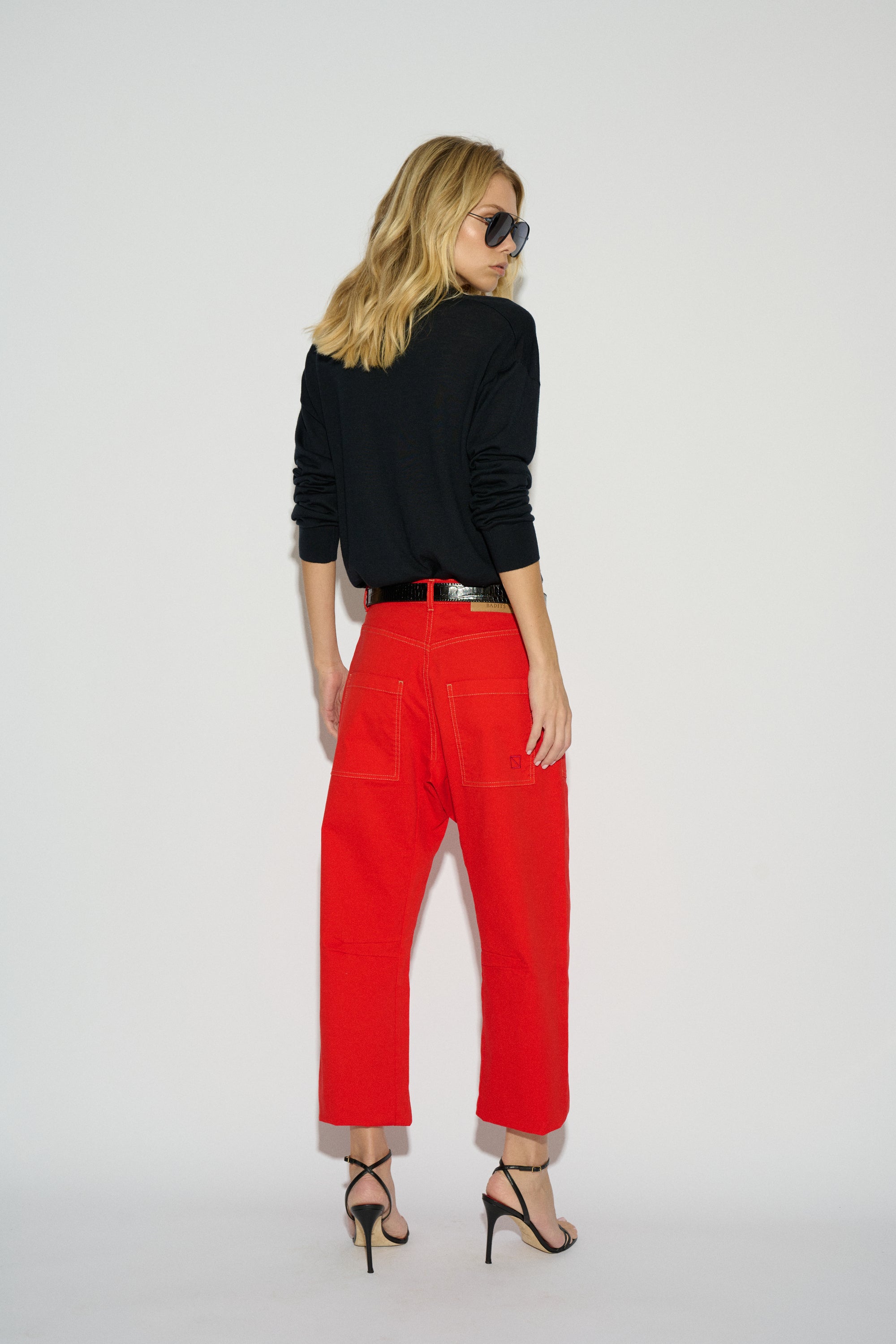 PANTALÓN BRUNA BARREL TIRO MEDIO ROJO