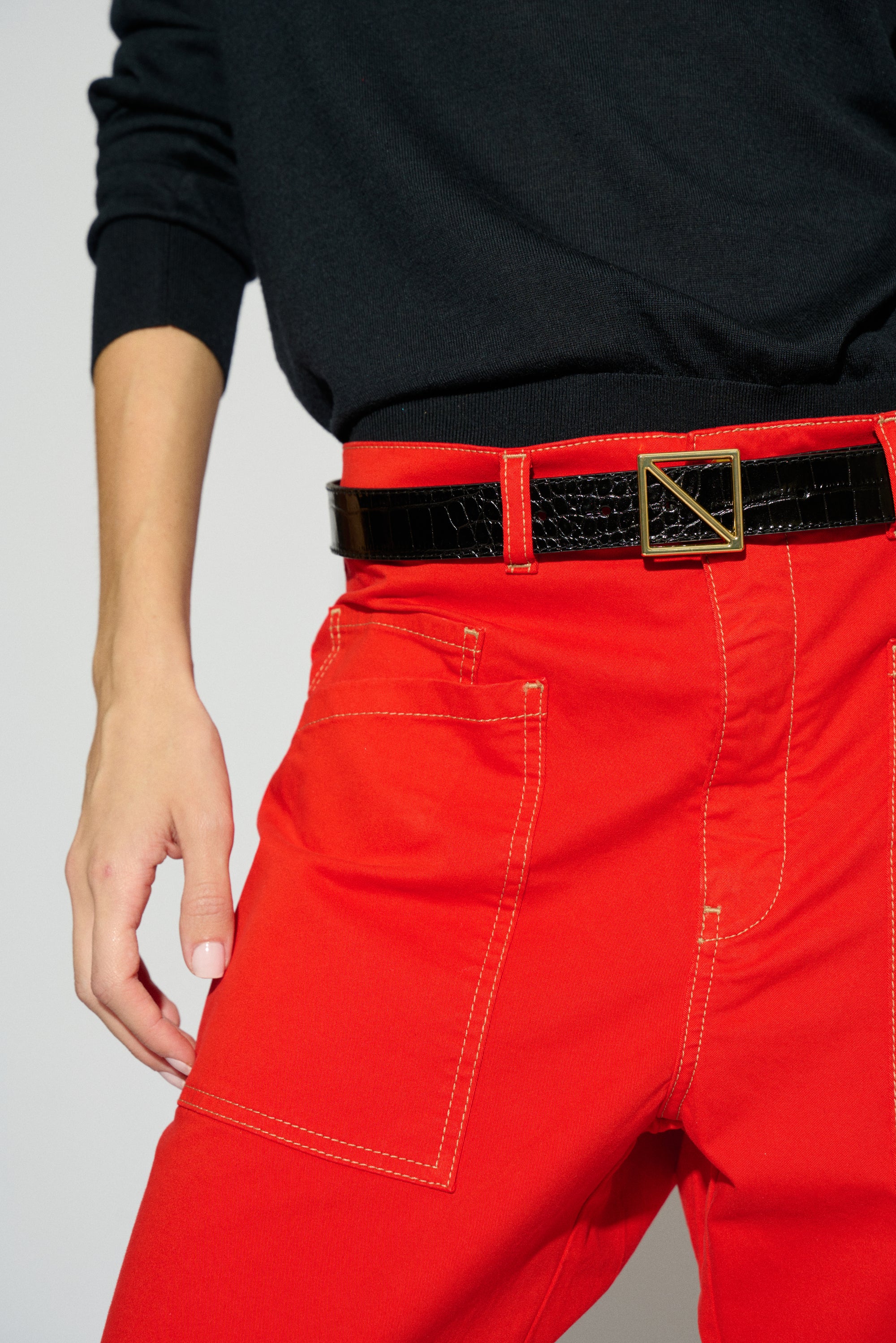BRUNA BARREL MID-RISE RED TROUSERS