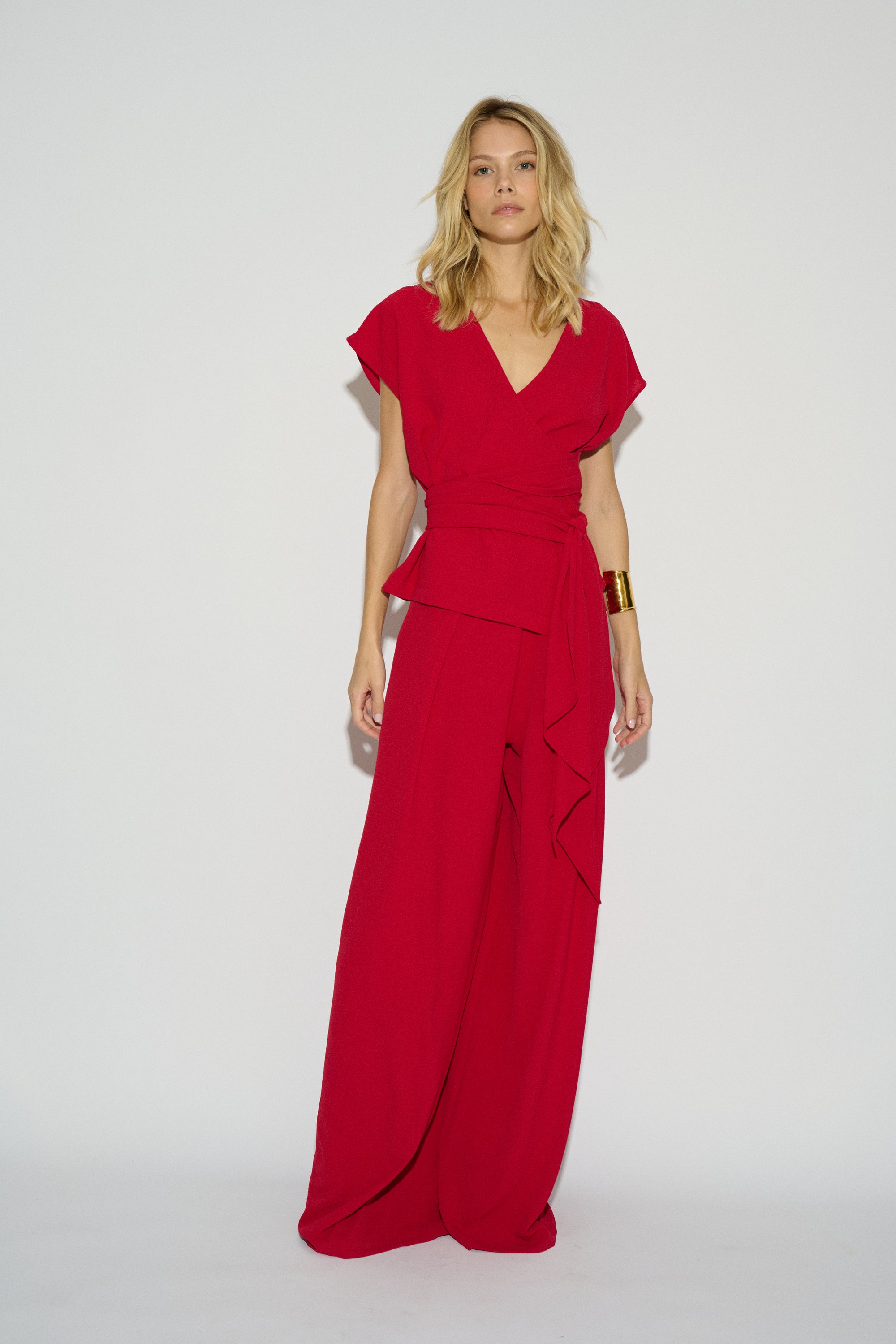 RED PALAZZO LOOK