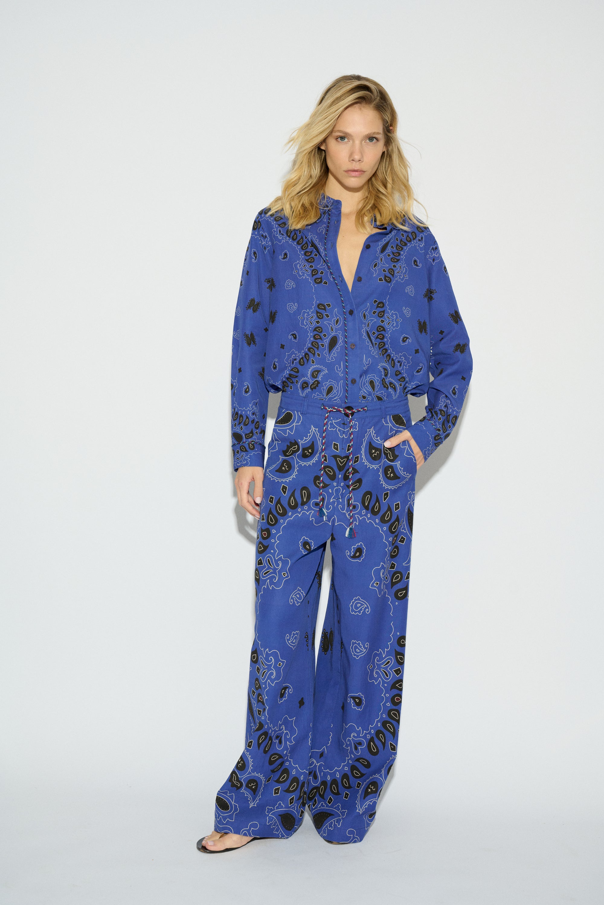 PANTALÓN ALMU RECTO PAISLEY NAVY