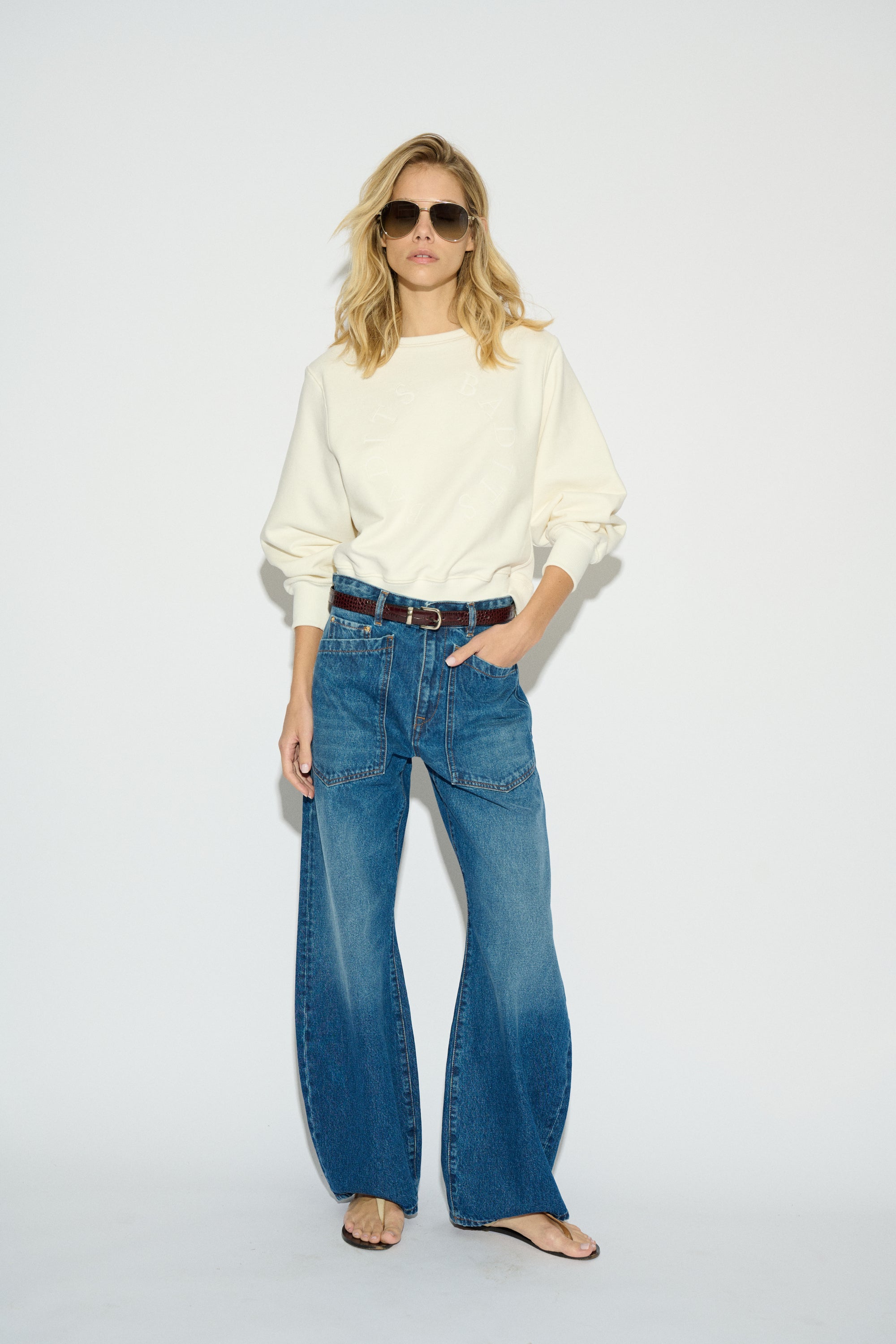 KENDRA BARREL MID-RISE BLUE JEANS