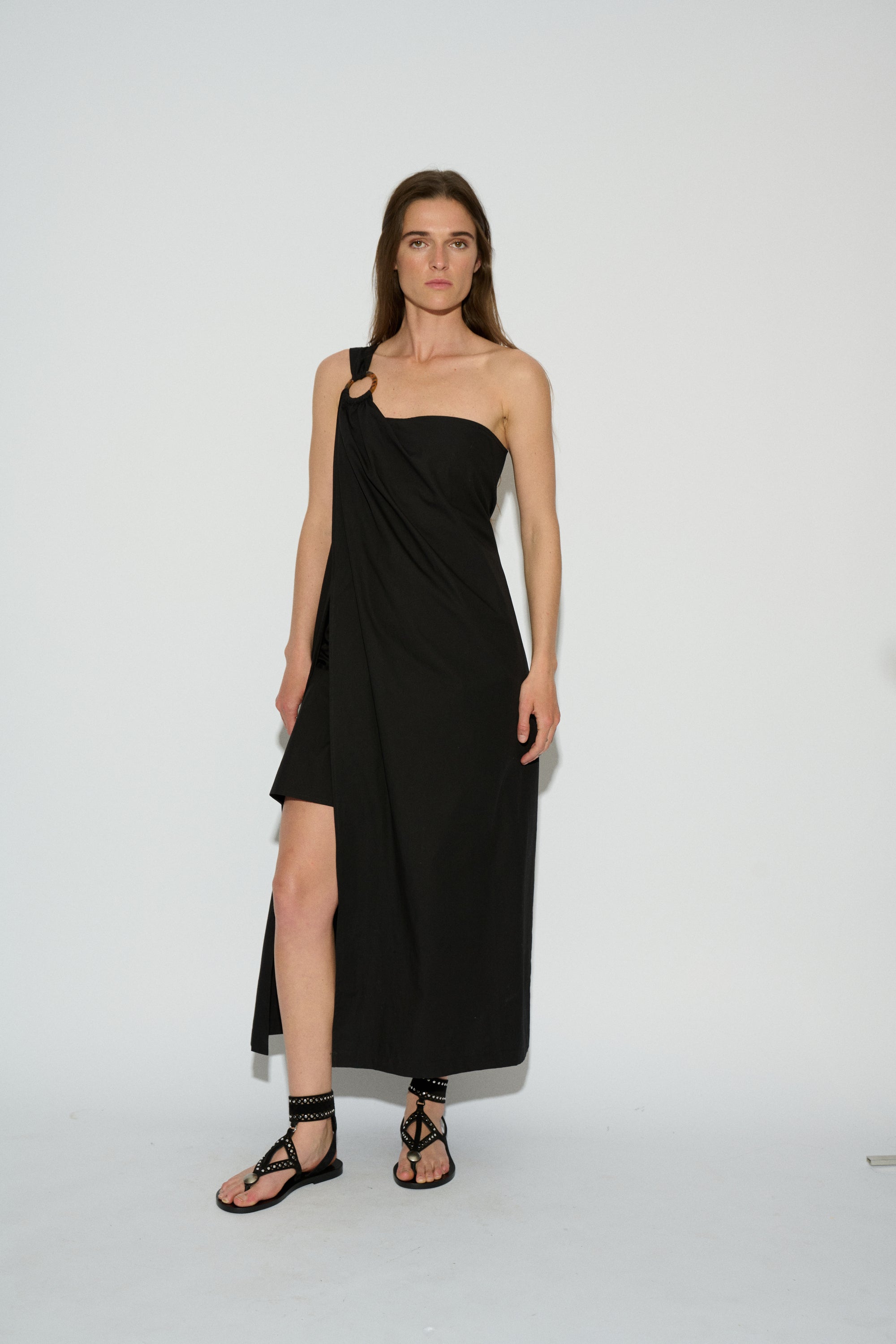 VESTIDO MIMOSA HOMBRO DESCUBIERTO PIEZA NEGRO