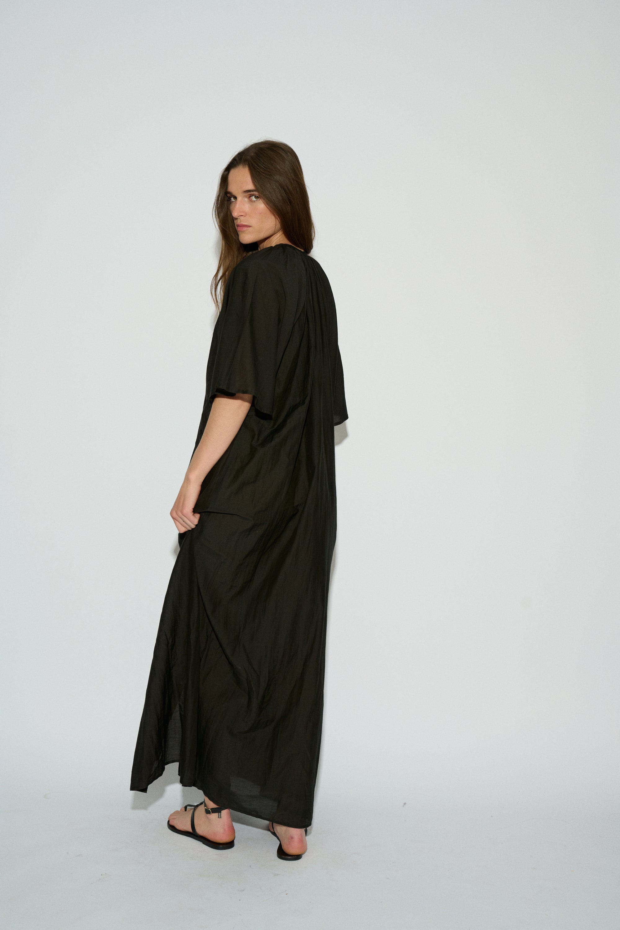 VESTIDO MARIONA OVERSIZE LARGO NEGRO
