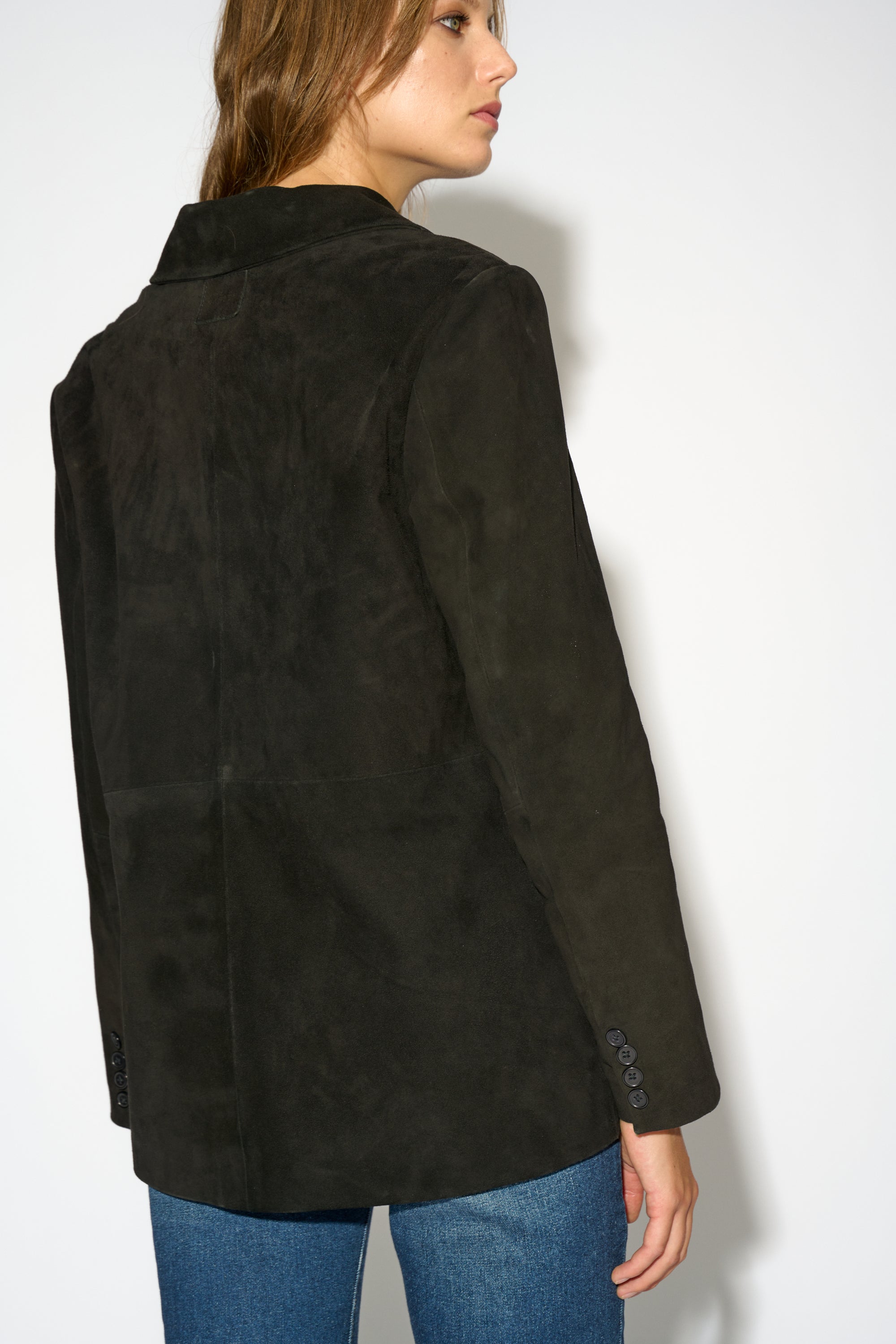 BLAZER ADA ANTE NEGRO
