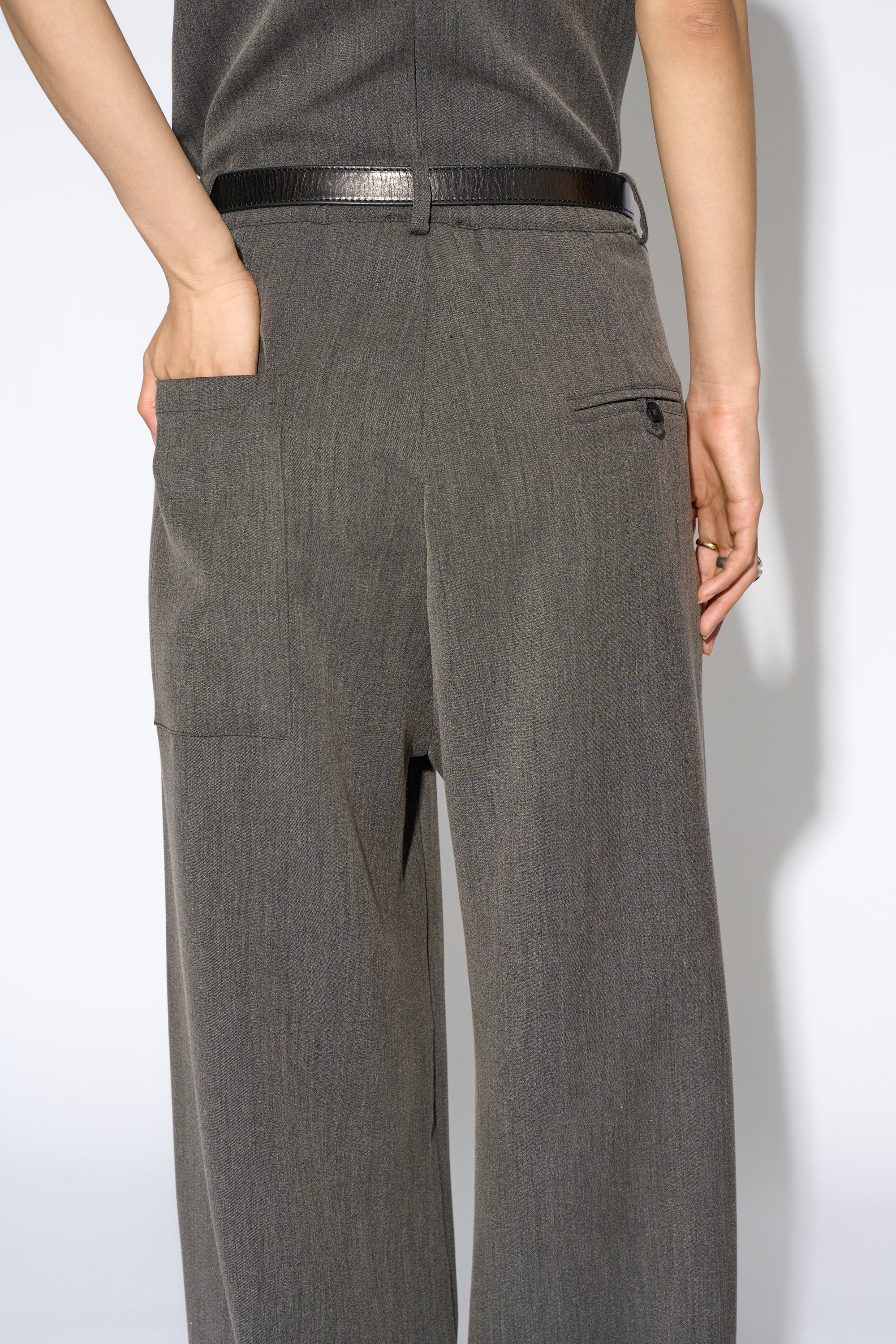 PANTALÓN ALMU RECTO GRIS