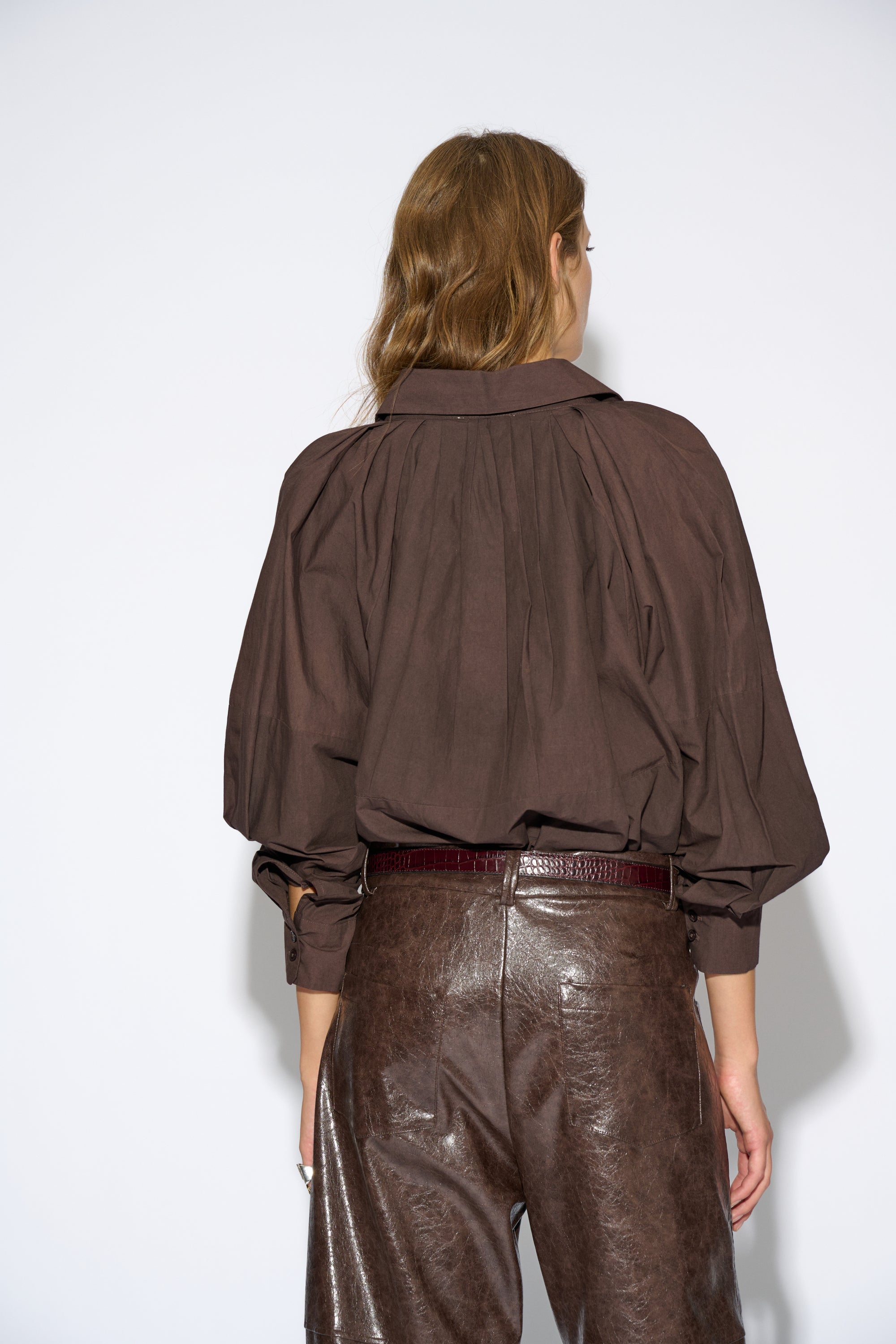CAMISA ALMA OVERSIZE MARRÓN