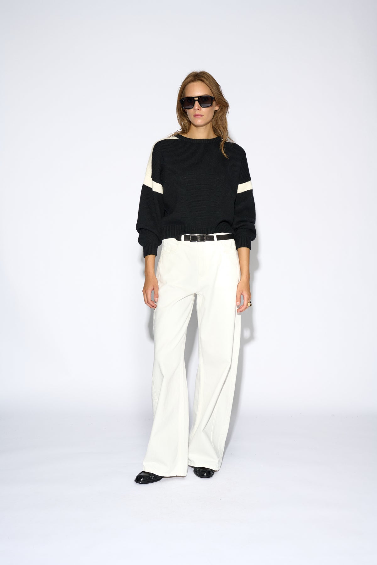ROSY BLACK CASHMERE AND WOOL SWEATER