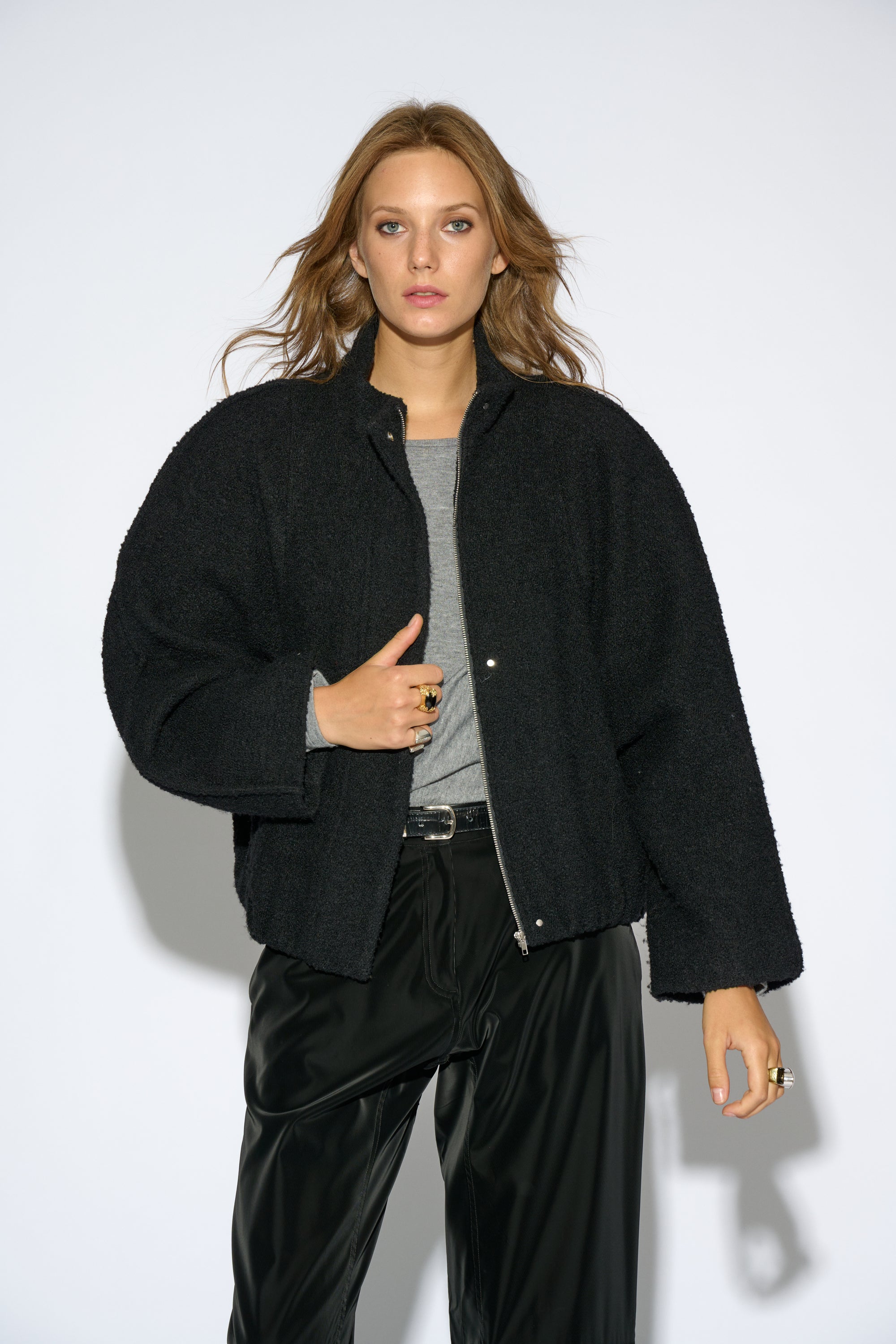 BOMBER COLORADO LANA NEGRA