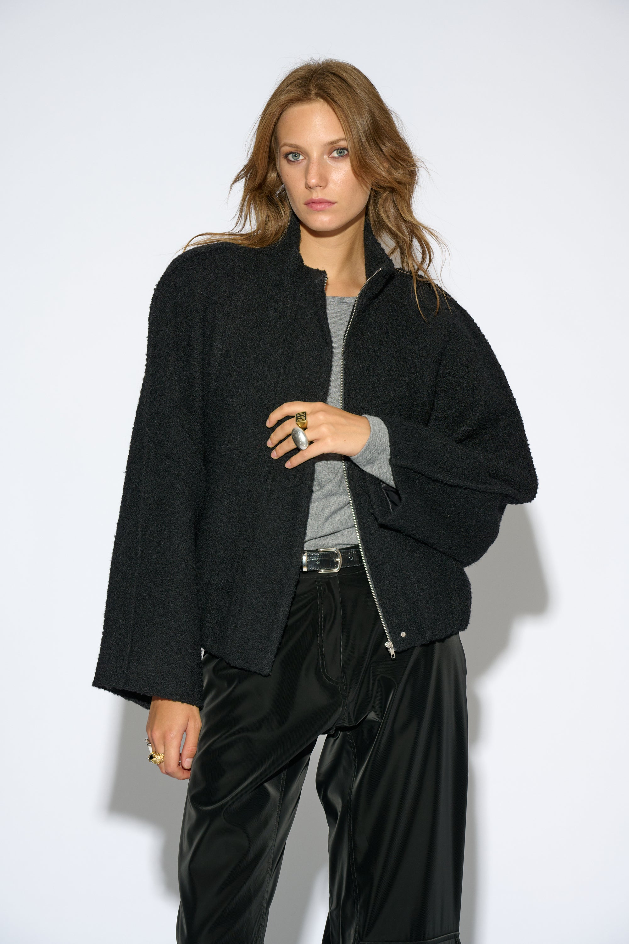 BOMBER COLORADO LANA NEGRA