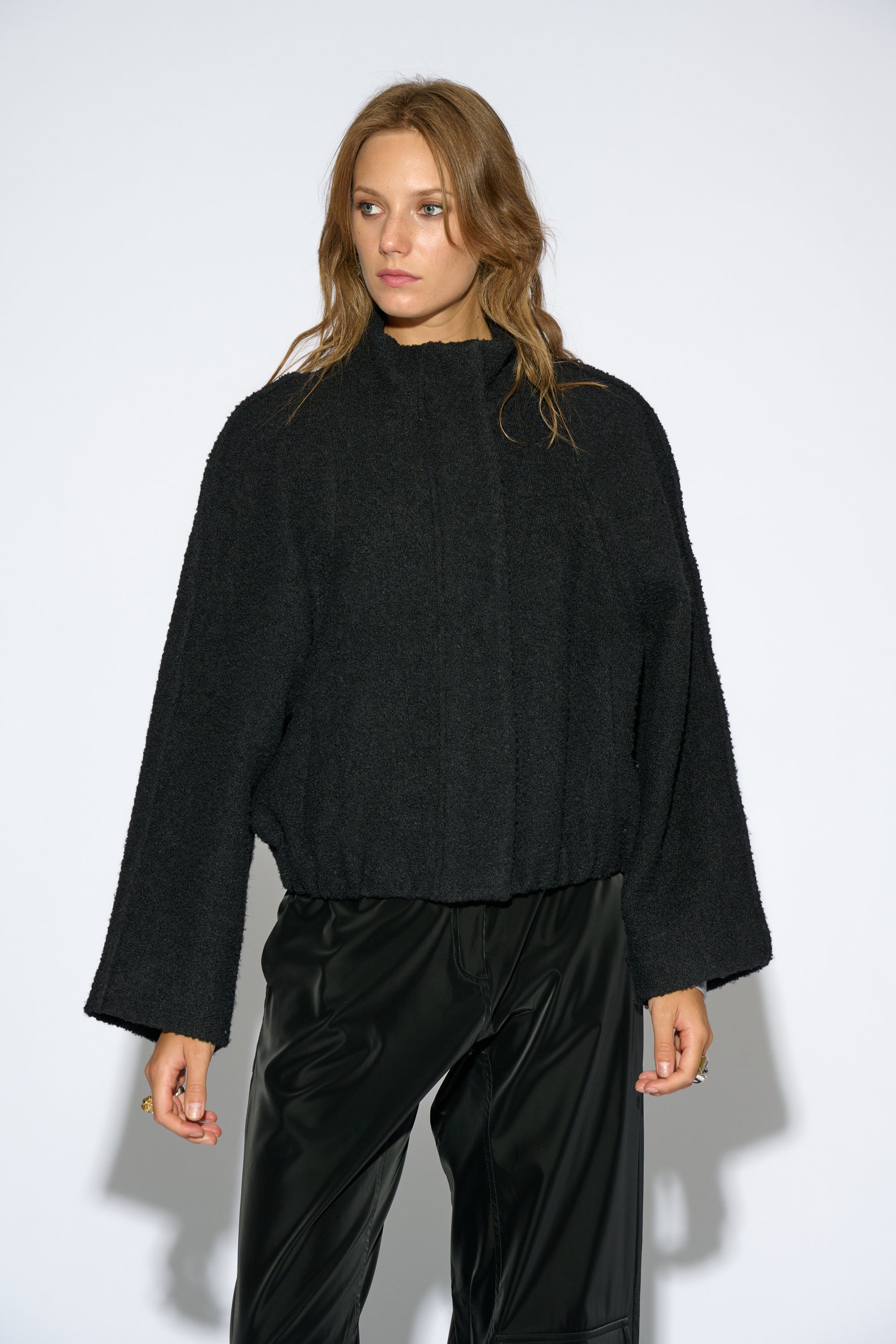 BOMBER COLORADO LANA NEGRA