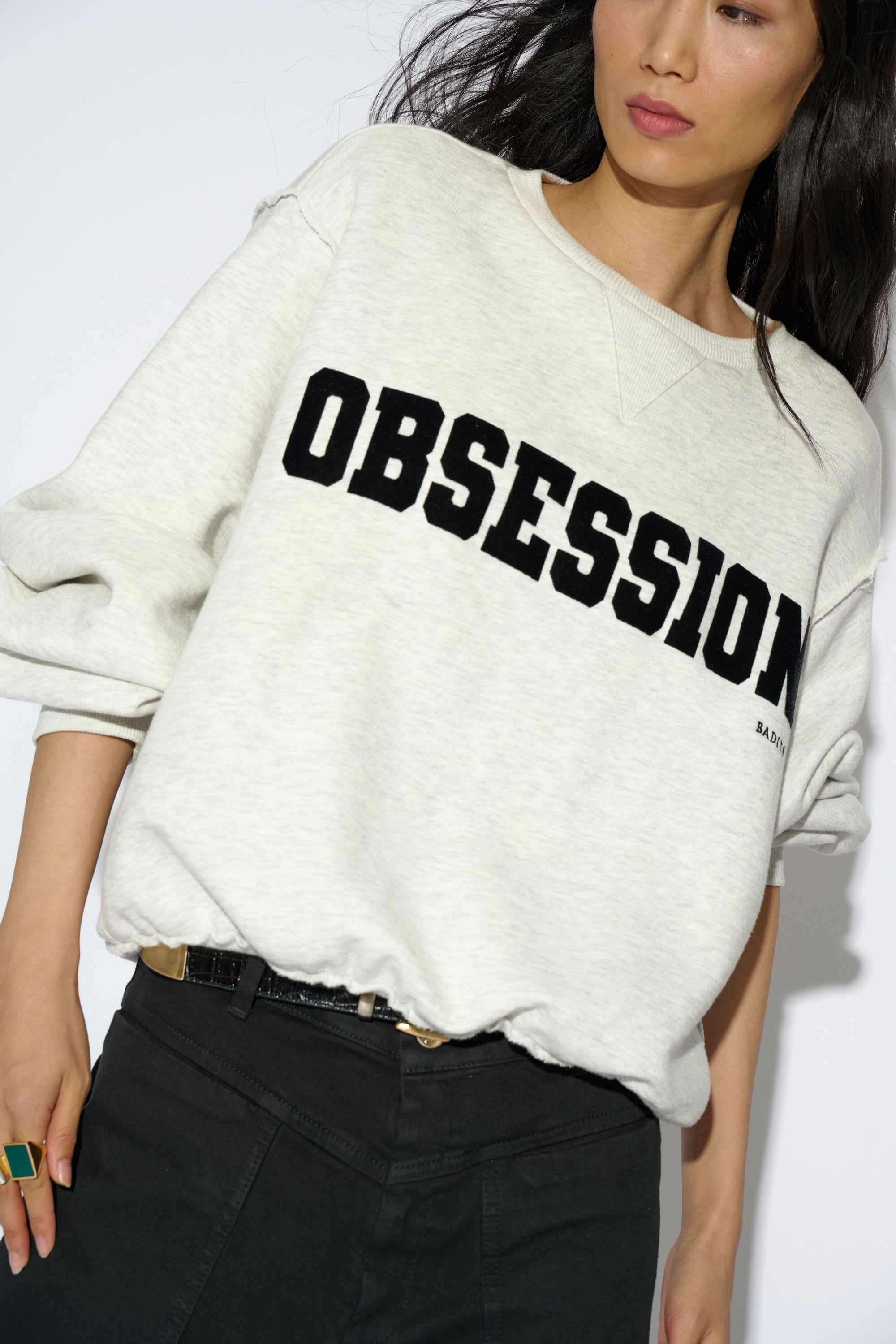 SUDADERA OBSESSION CUELLO REDONDO GRIS