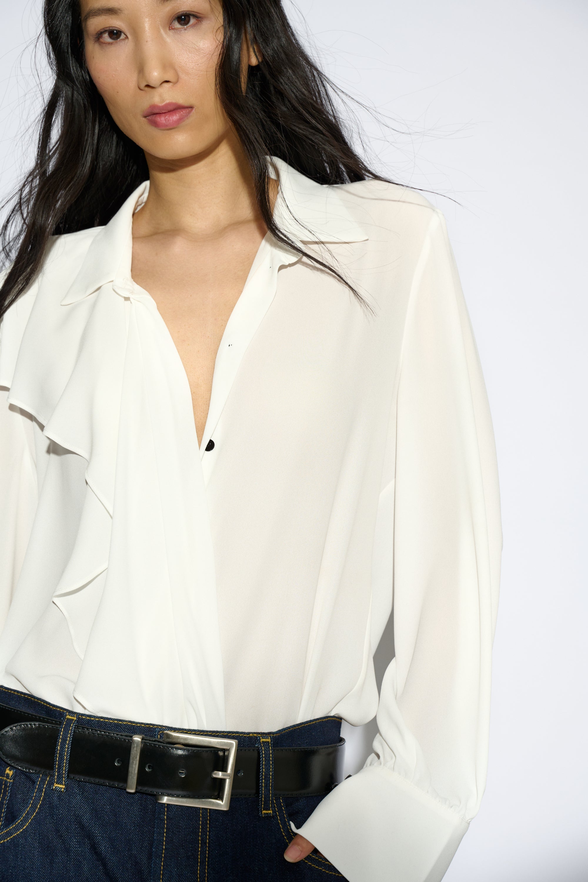 CAMISA JUNO CREPE VOLANTE BLANCA
