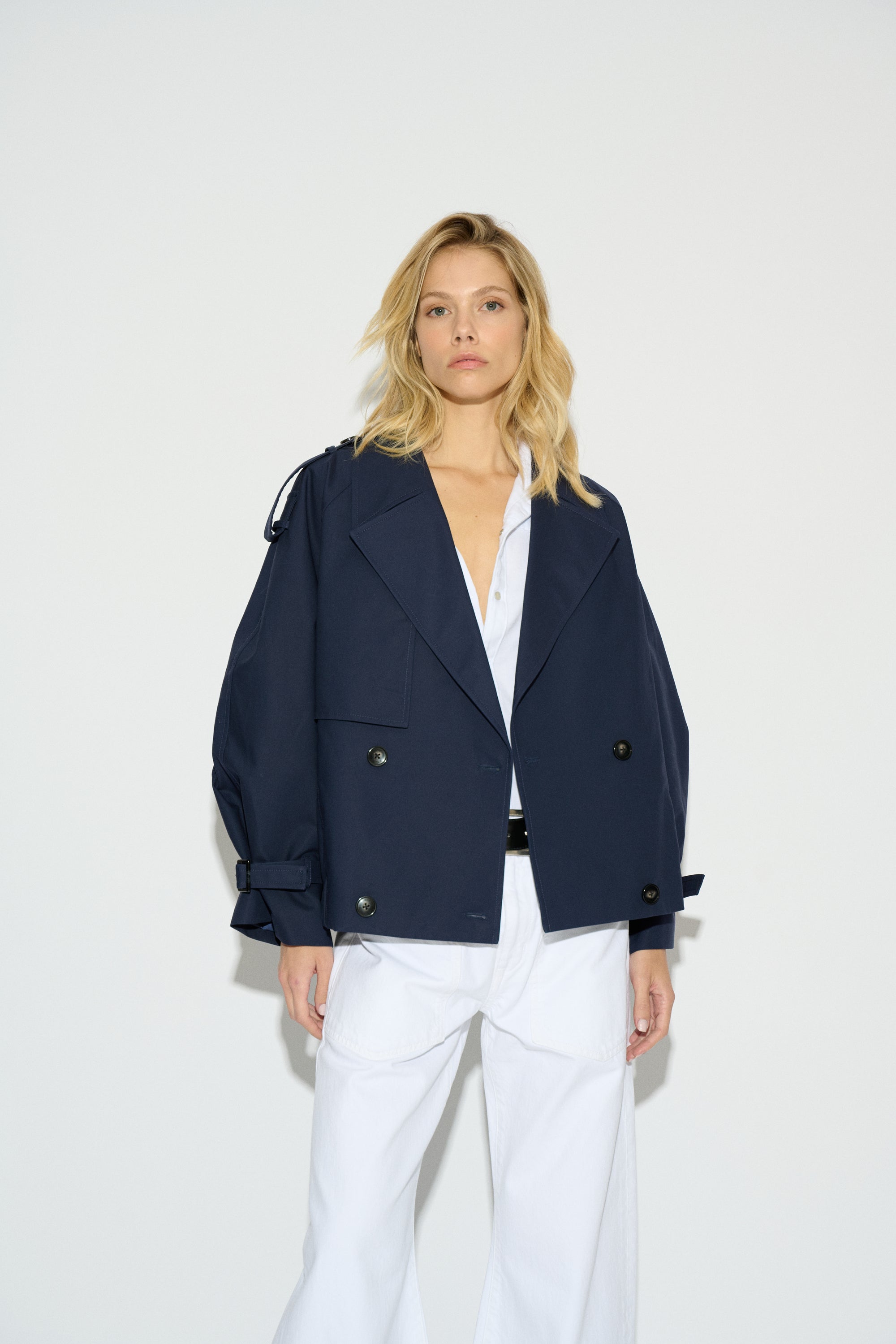 GABARDINA ELLIE CORTA CUELLO SOLAPA NAVY