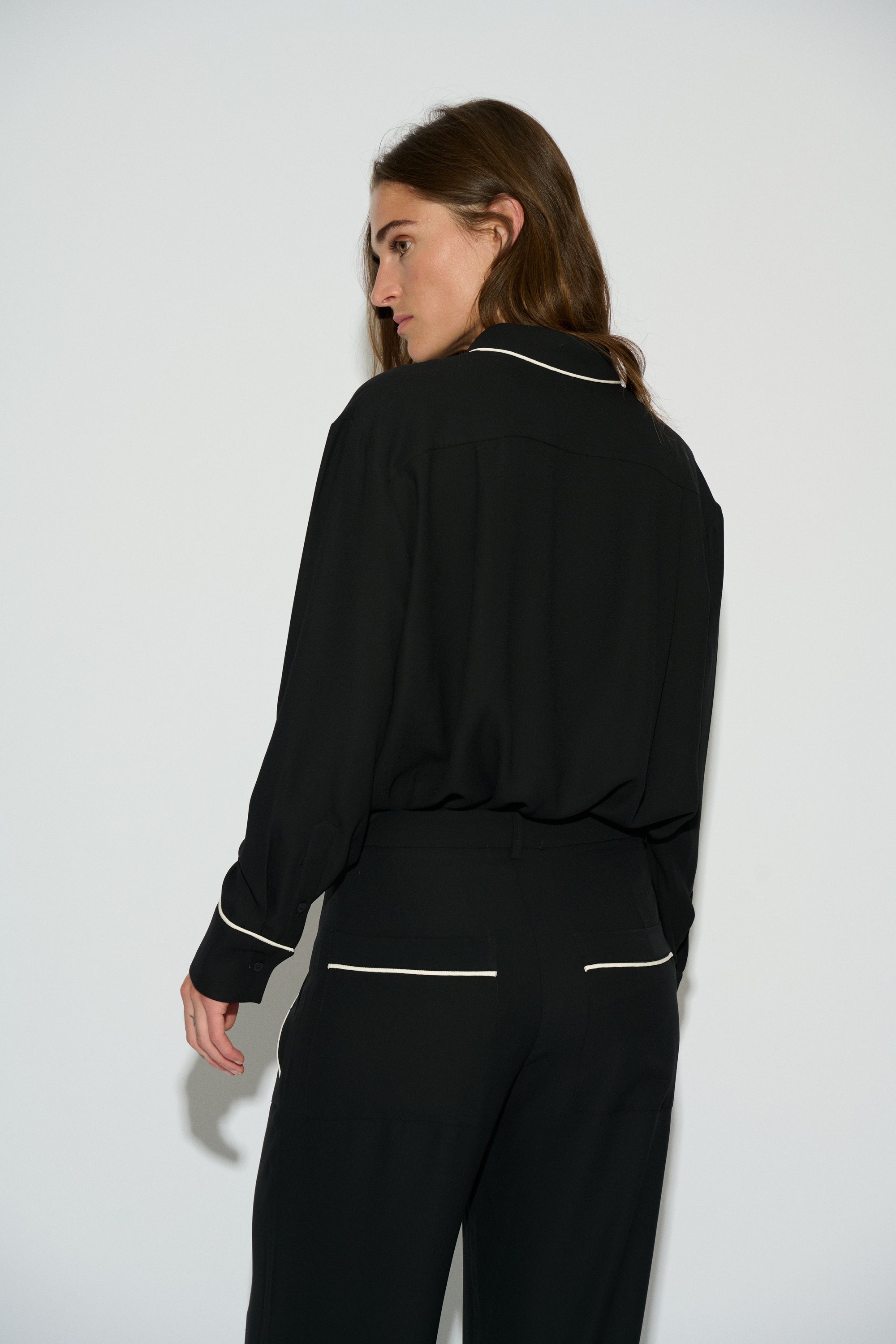 CAMISA NIXIE CREPE NEGRA