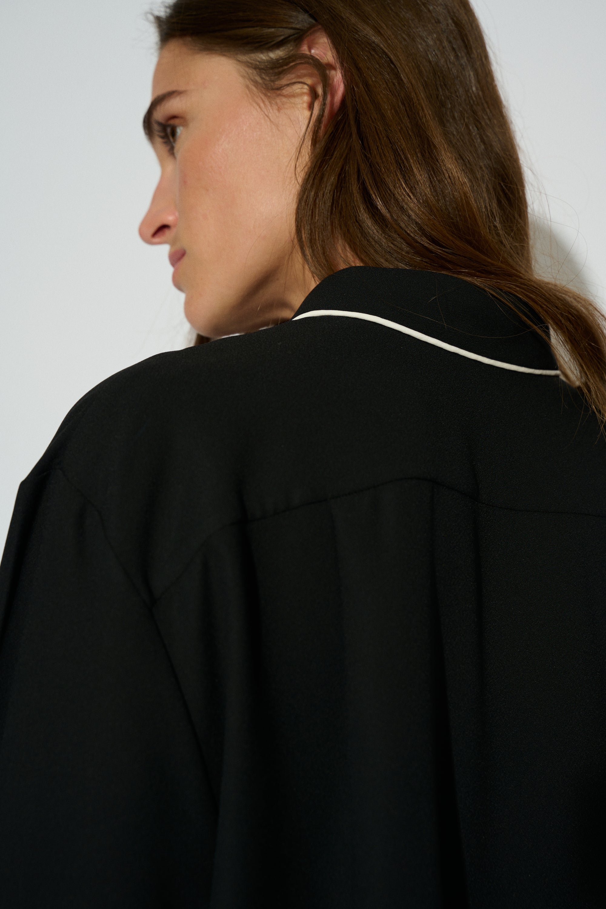 CAMISA NIXIE CREPE NEGRA