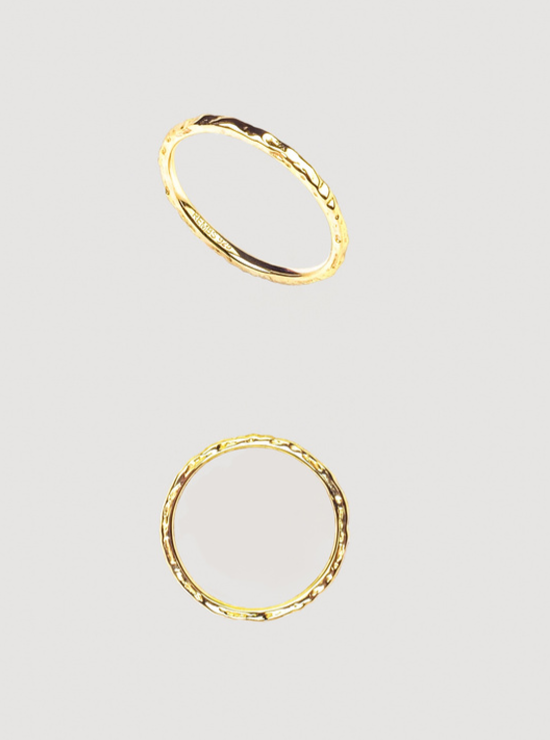 Hammered slim ring gold