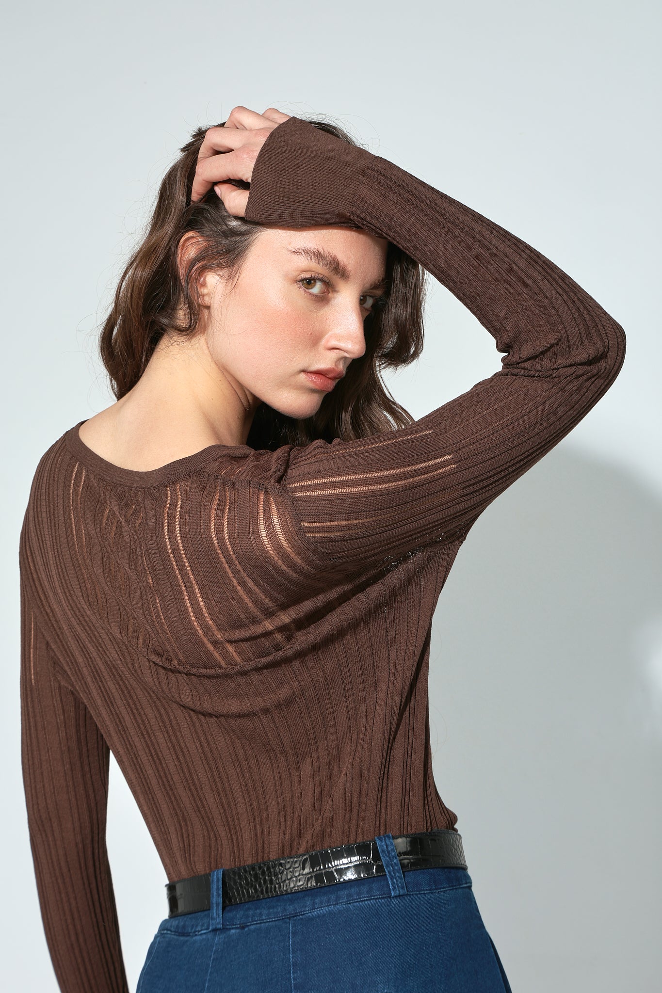 TOP SISI CUELLO REDONDO MARRÓN