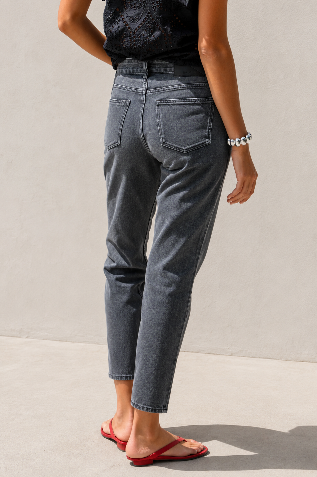 GLORIA MID-RISE STRAIGHT GRAY JEANS