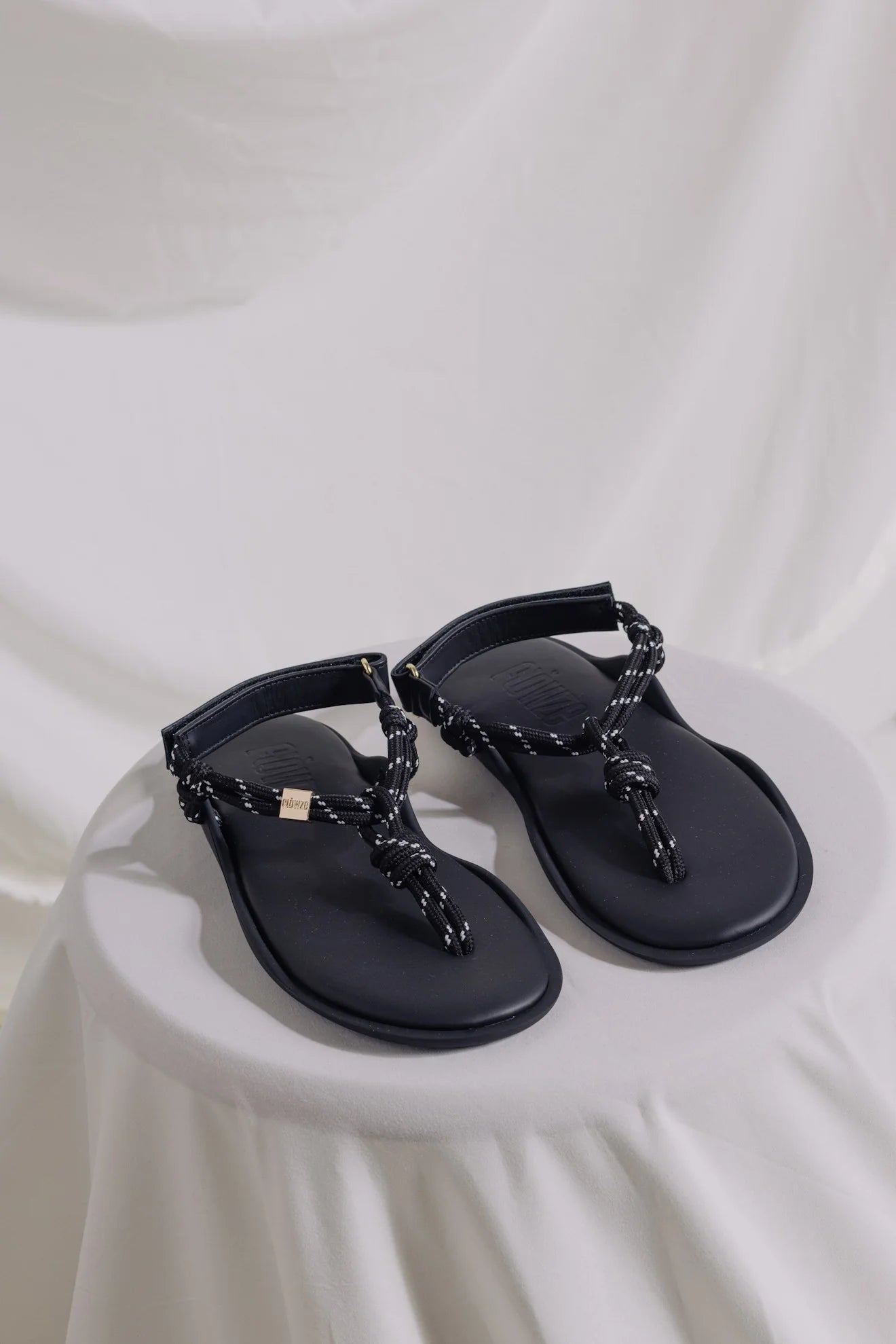 SANDALIA PLANA FLO MONOCOLOR BLUE