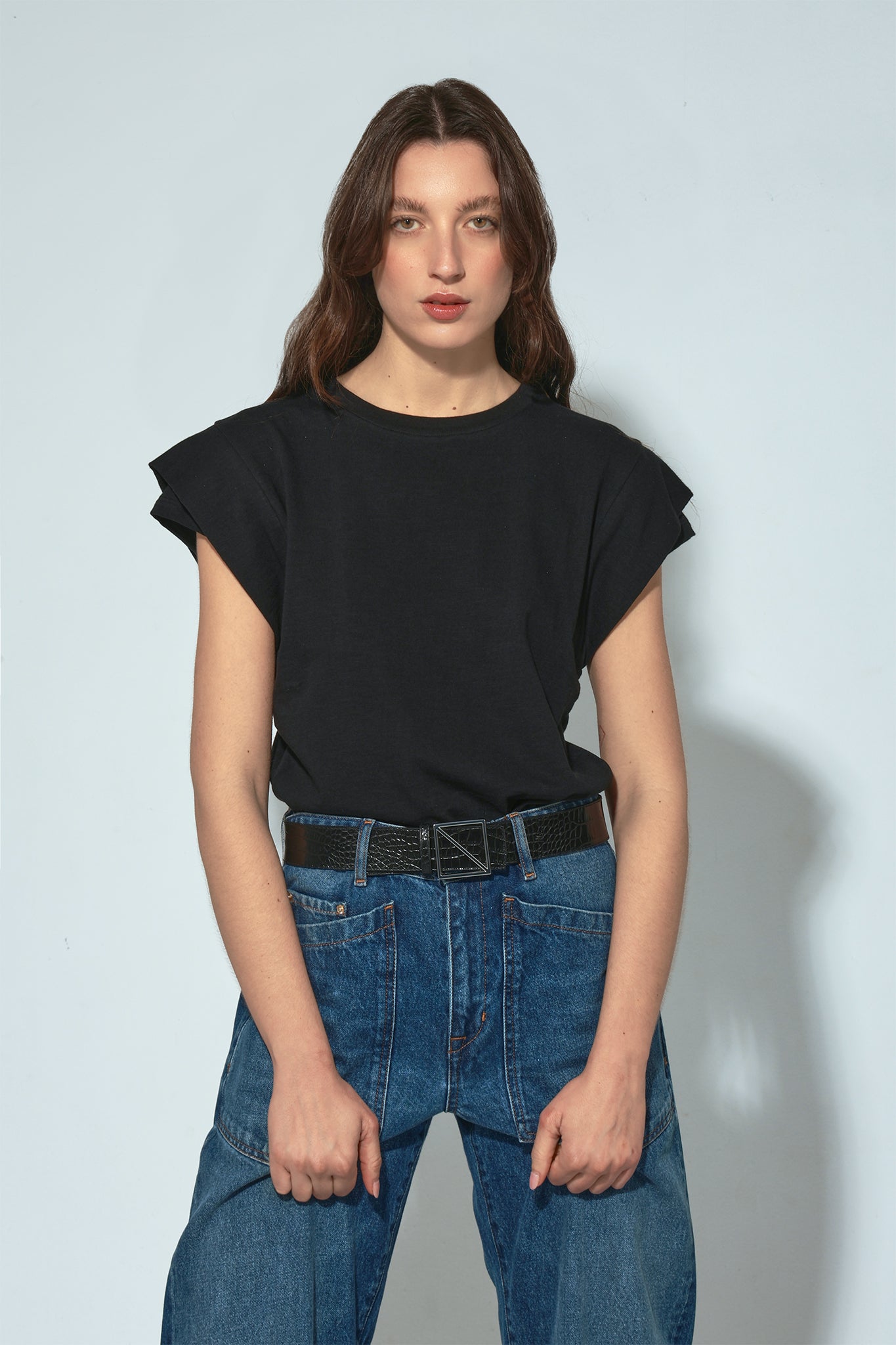 CAMISETA MANILA MANGA CORTA NEGRO