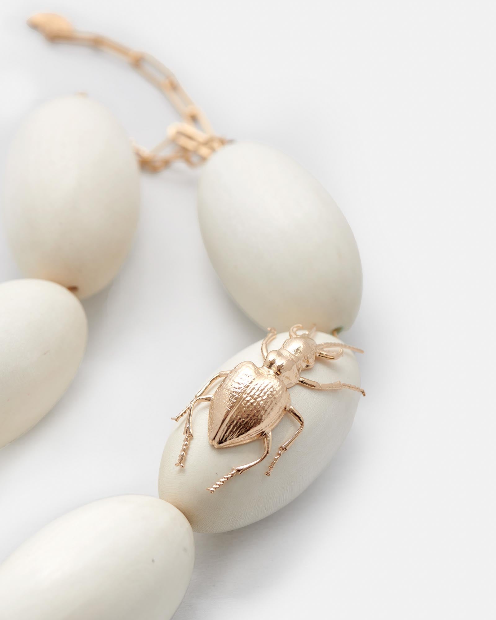 WHITE OVA NECKLACE (WOOD)