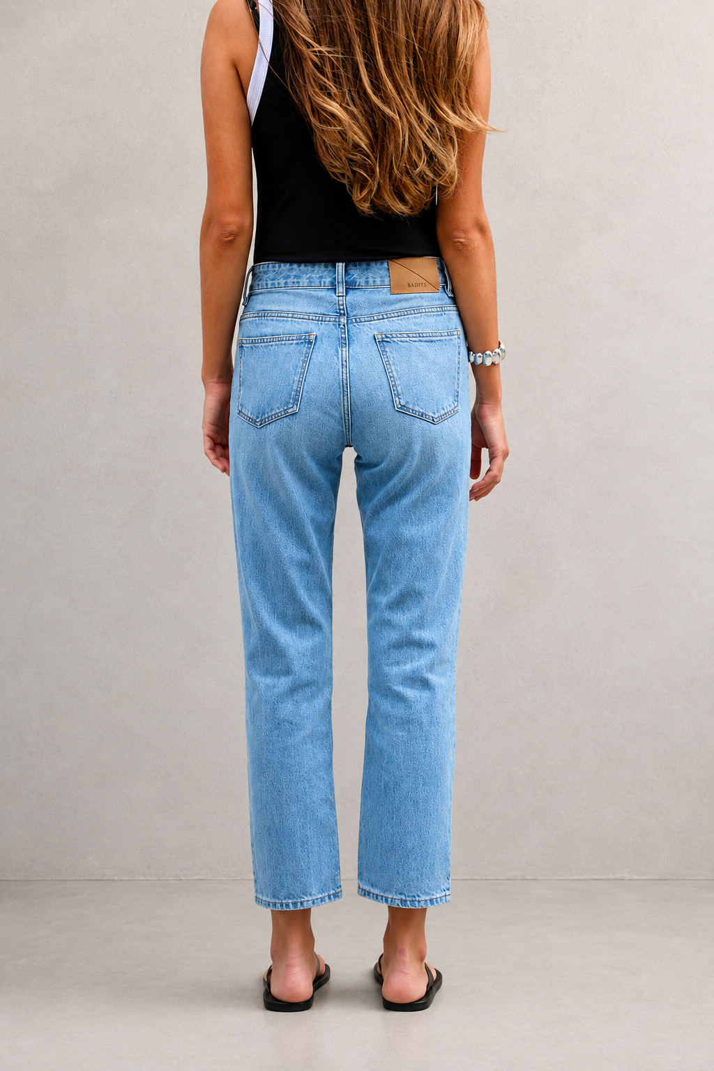 GLORIA MID-RISE STRAIGHT LIGHT BLUE JEANS