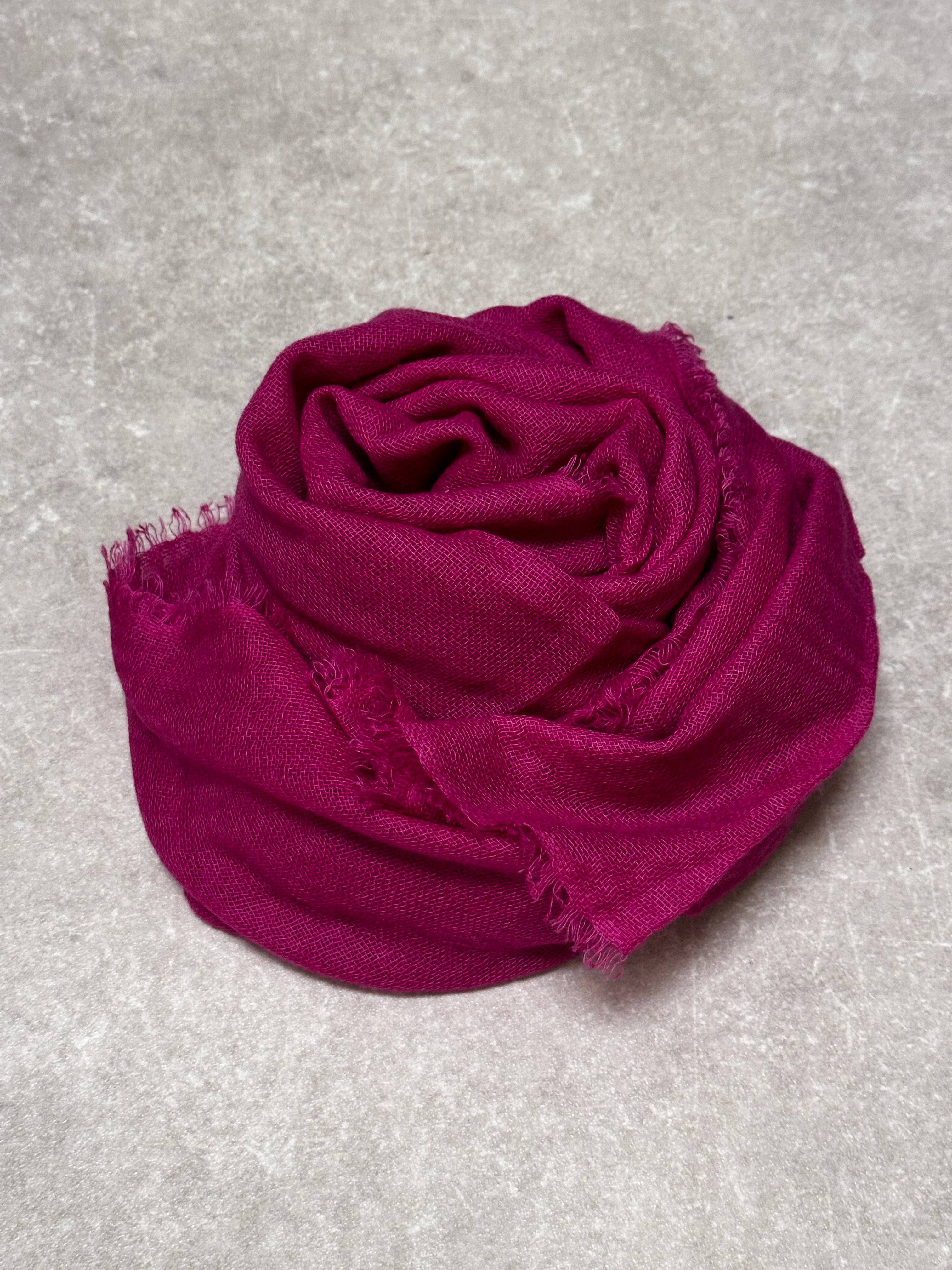 SOHO MAGENTA SCARF