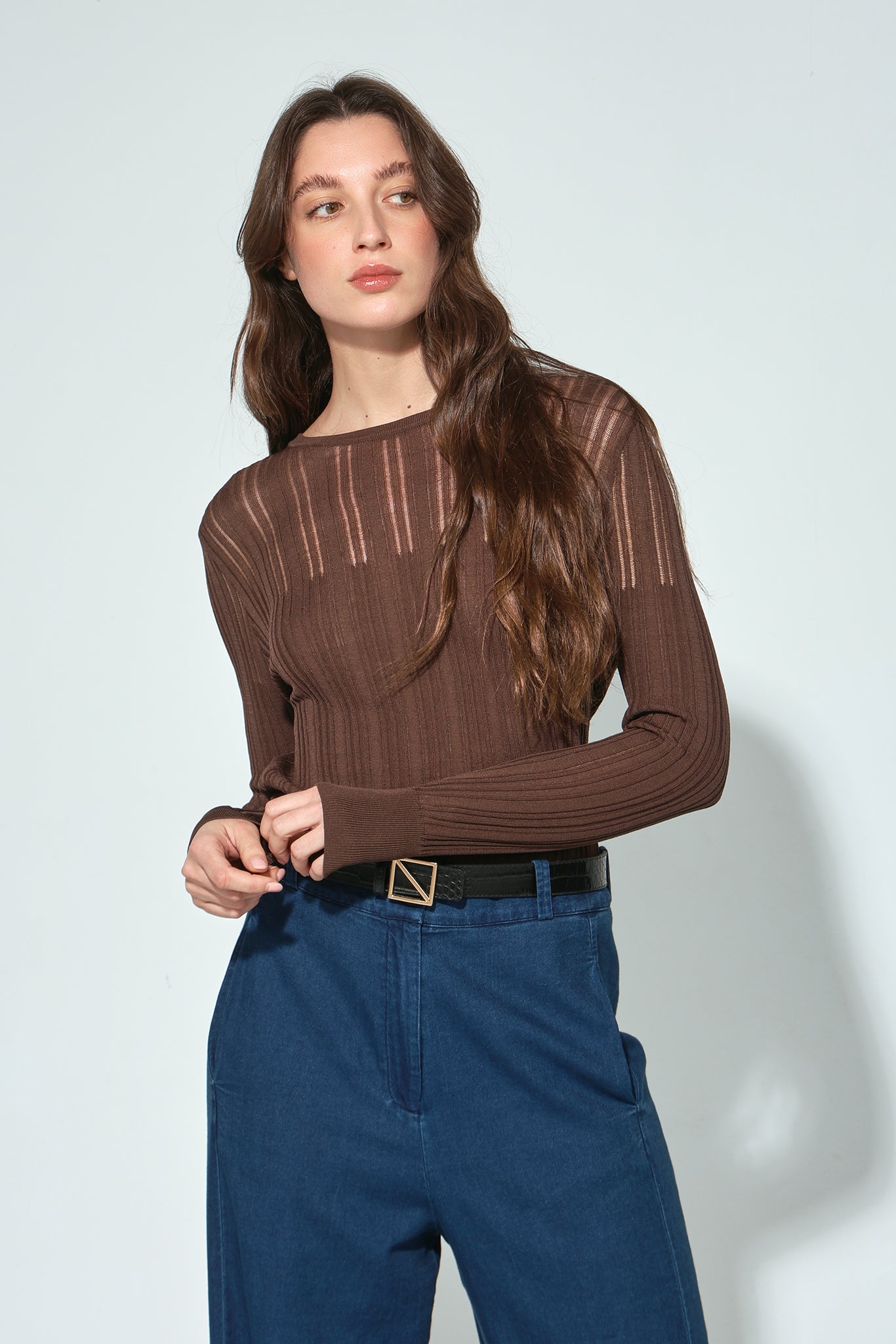 TOP SISI CUELLO REDONDO MARRÓN