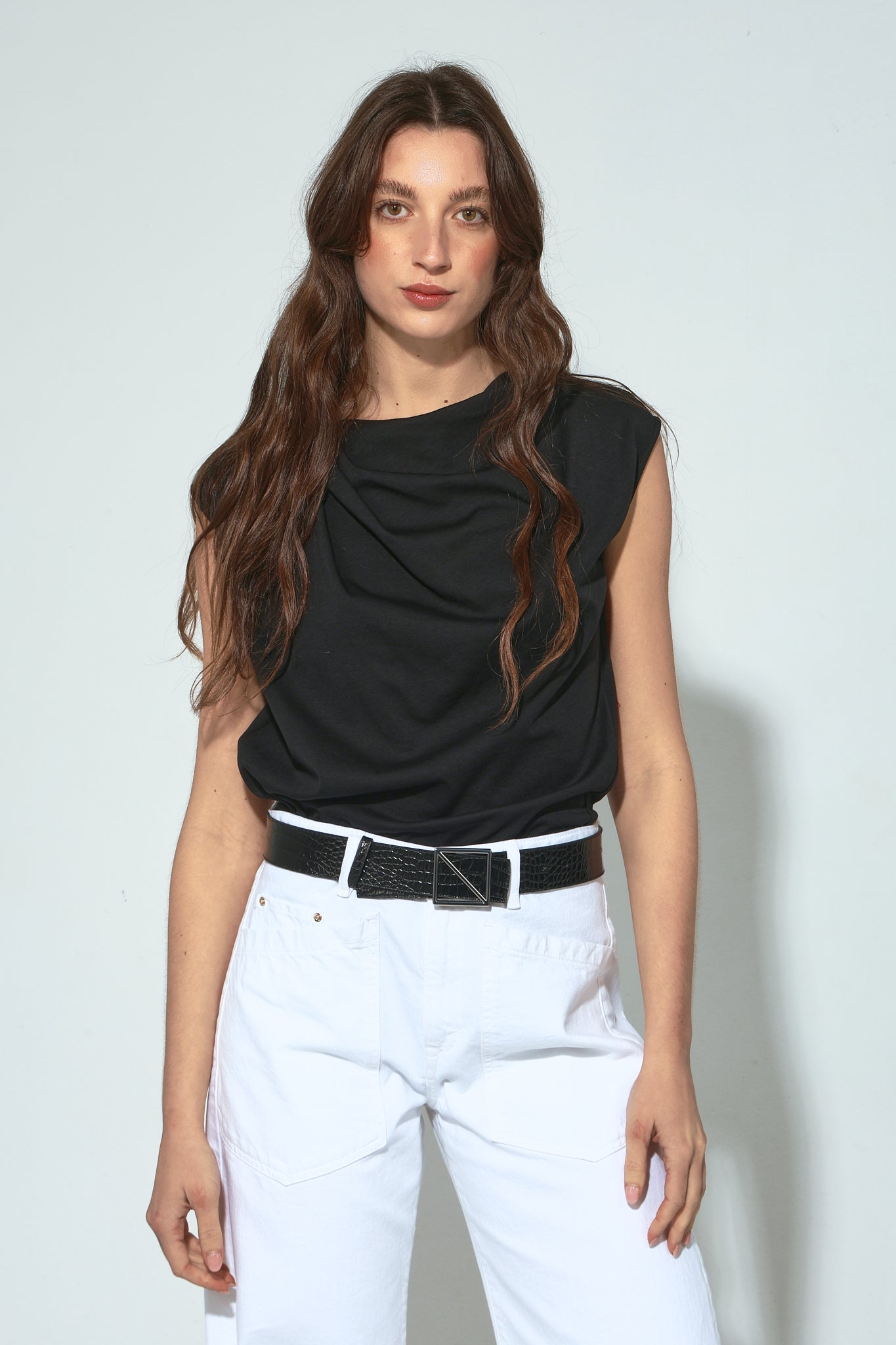 CAMISETA CALIMA SIN MANGAS NEGRO