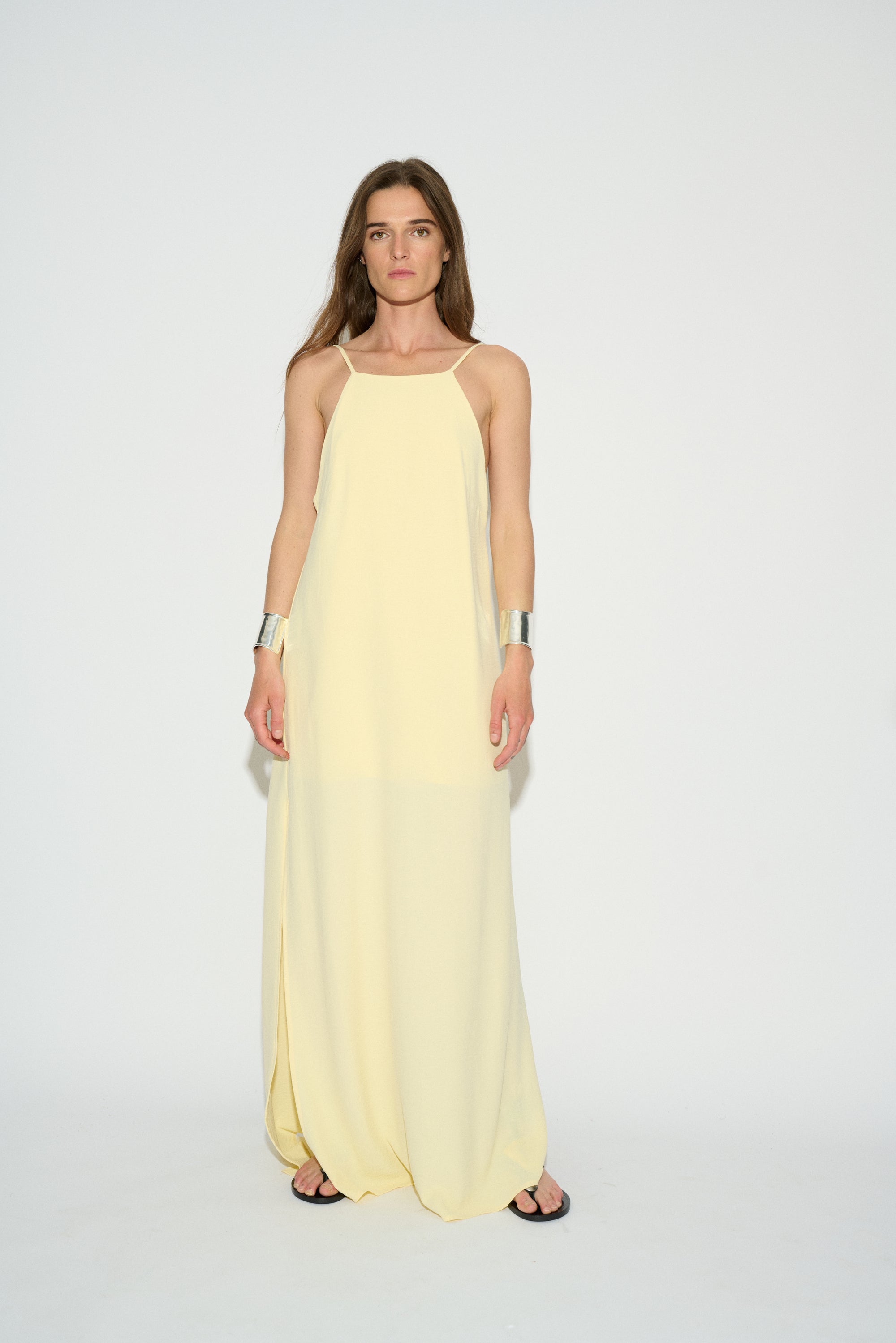 VESTIDO LEILA ESCOTE HALTER AMARILLO