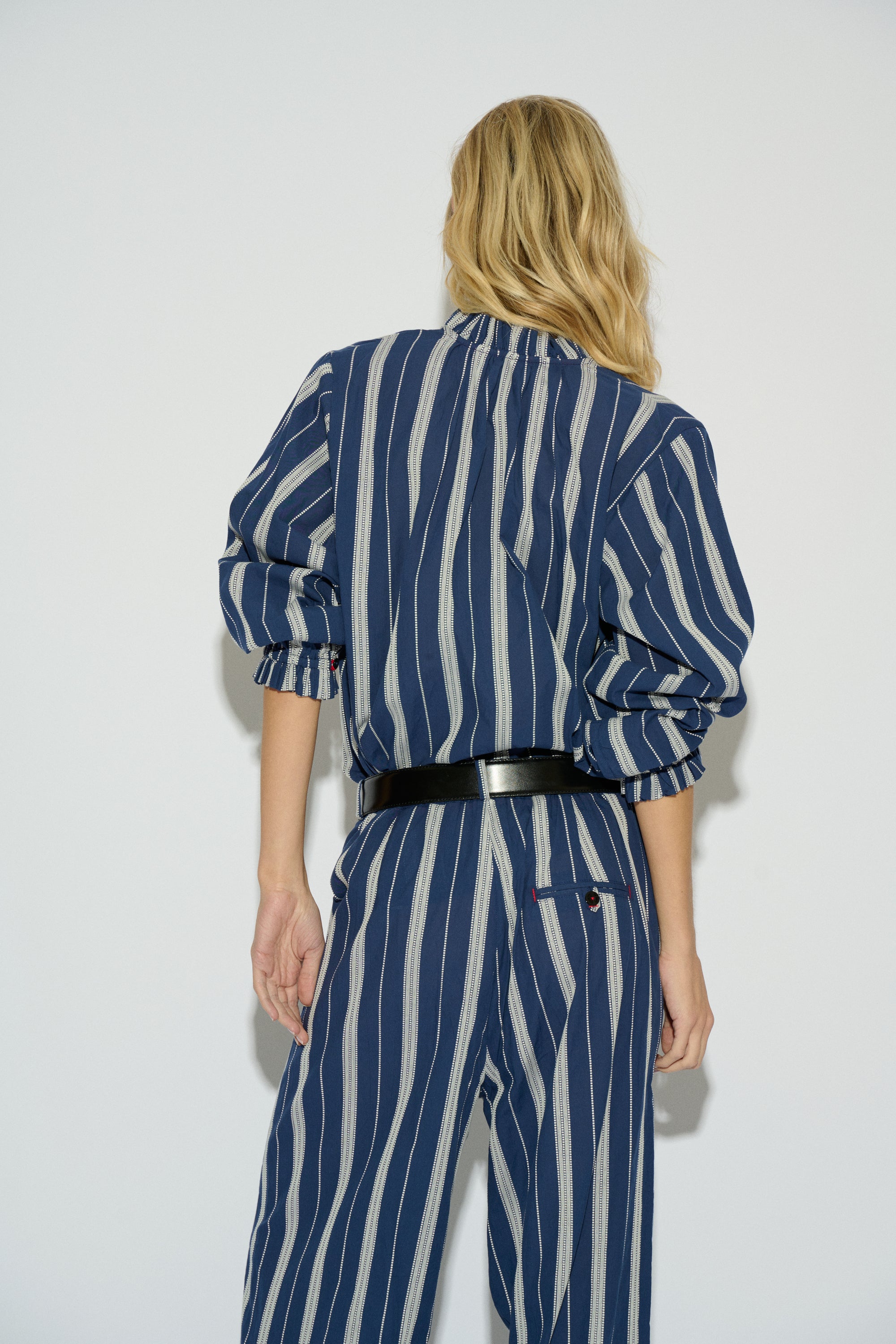 BLUE STRIPED LOOK