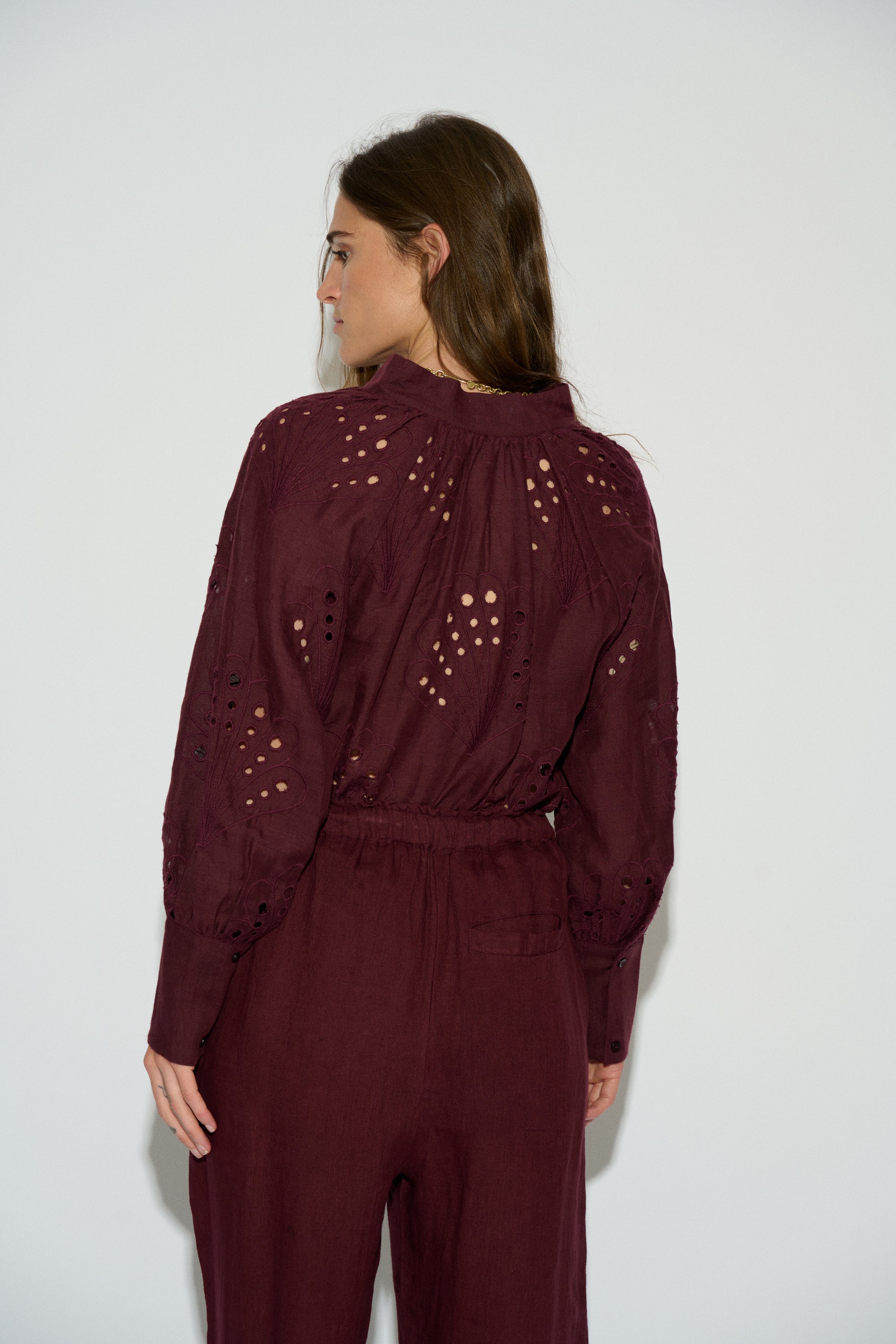 MILLIE BLOUSE SWISS EMBROIDERY BURGUNDY
