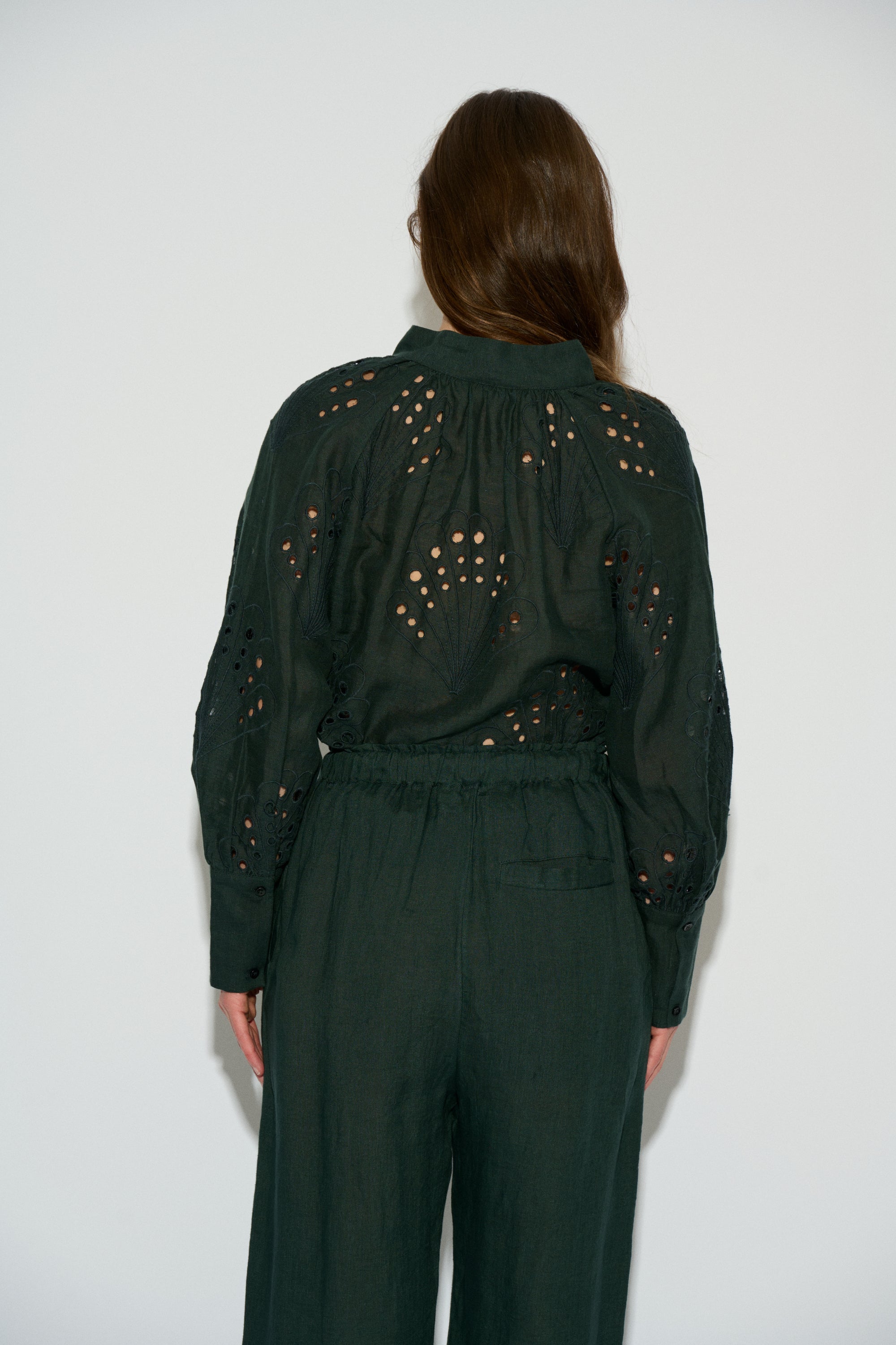 BLUSA MILLIE BORDADO SUIZO VERDE