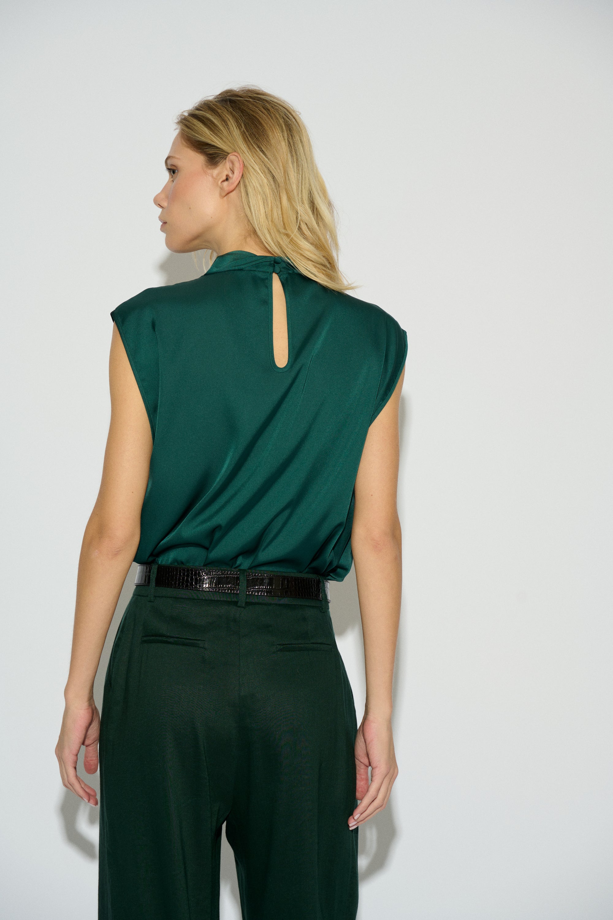 TOP MARCELA SATINADO VERDE