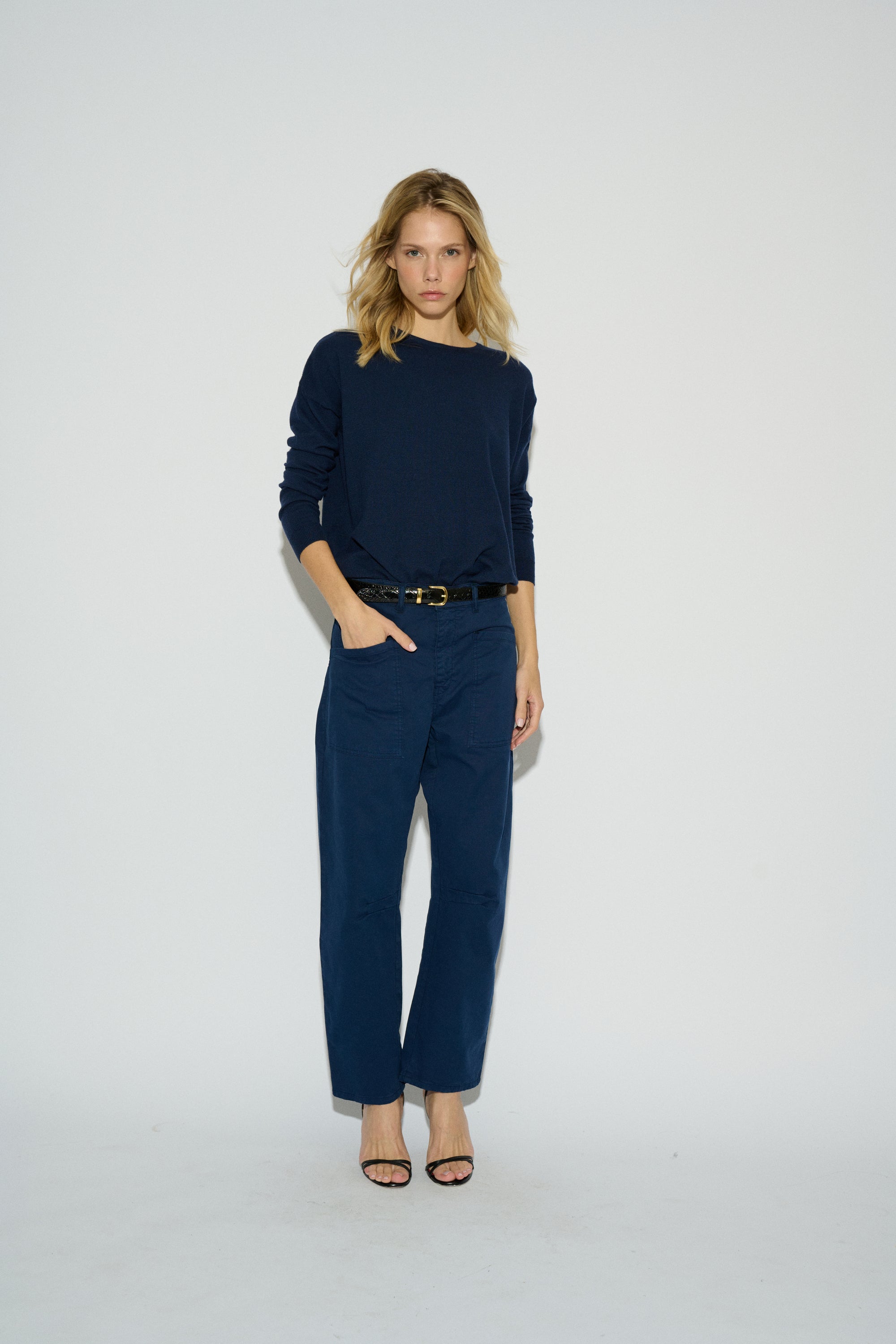 PANTALÓN BRUNA BARREL TIRO MEDIO NAVY