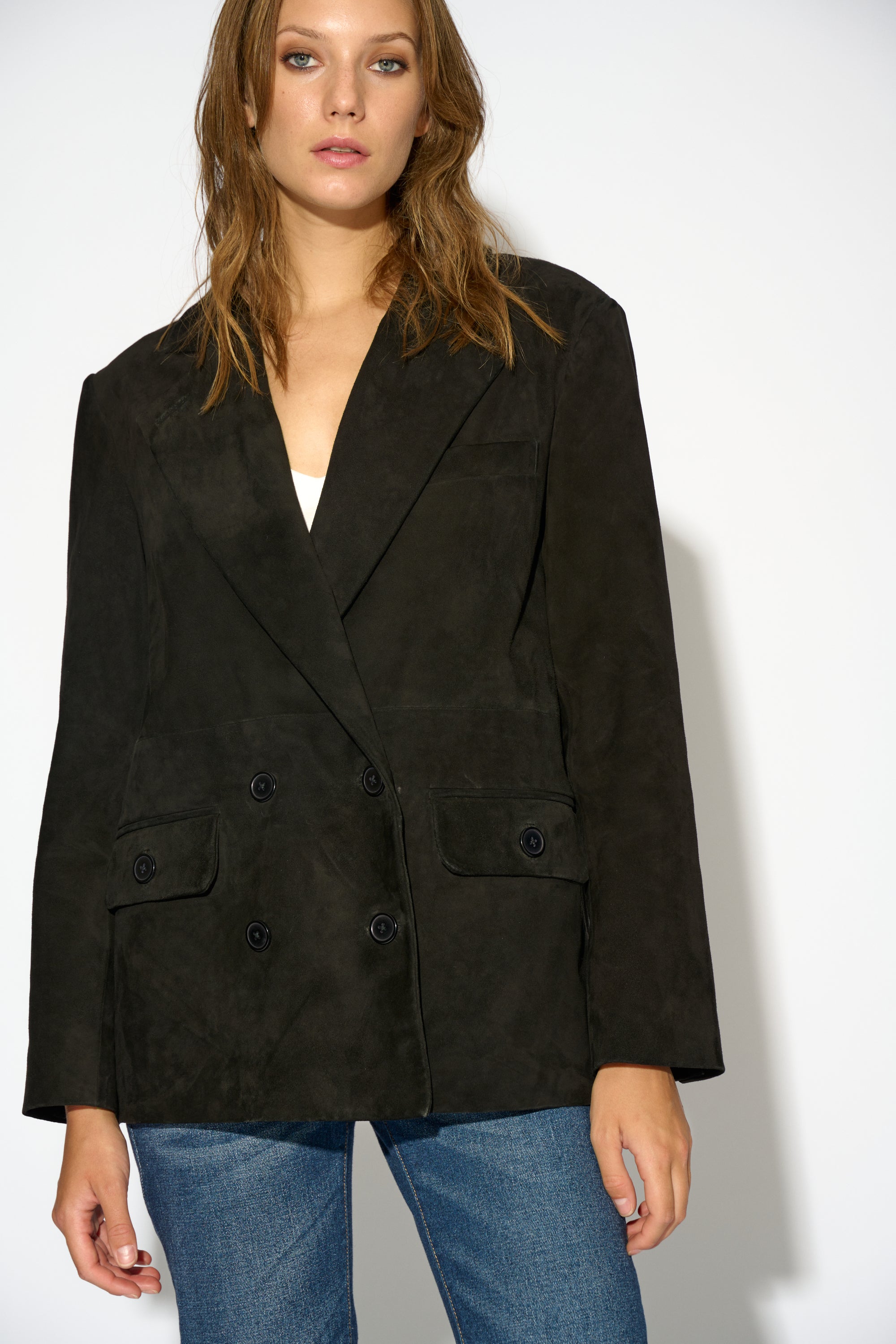 BLAZER ADA ANTE NEGRO