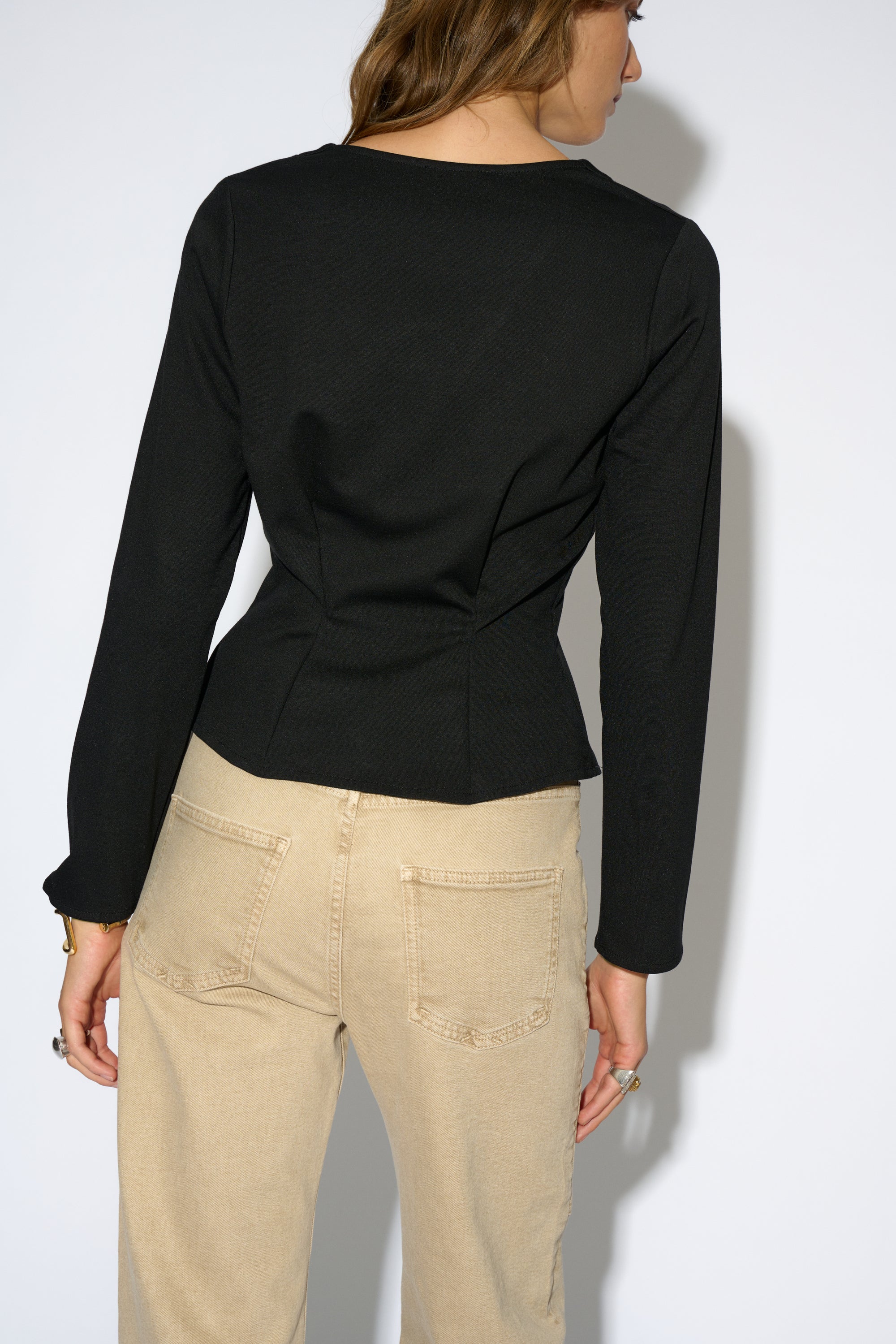 TOP CAMILLE ESCOTE PICO NEGRO