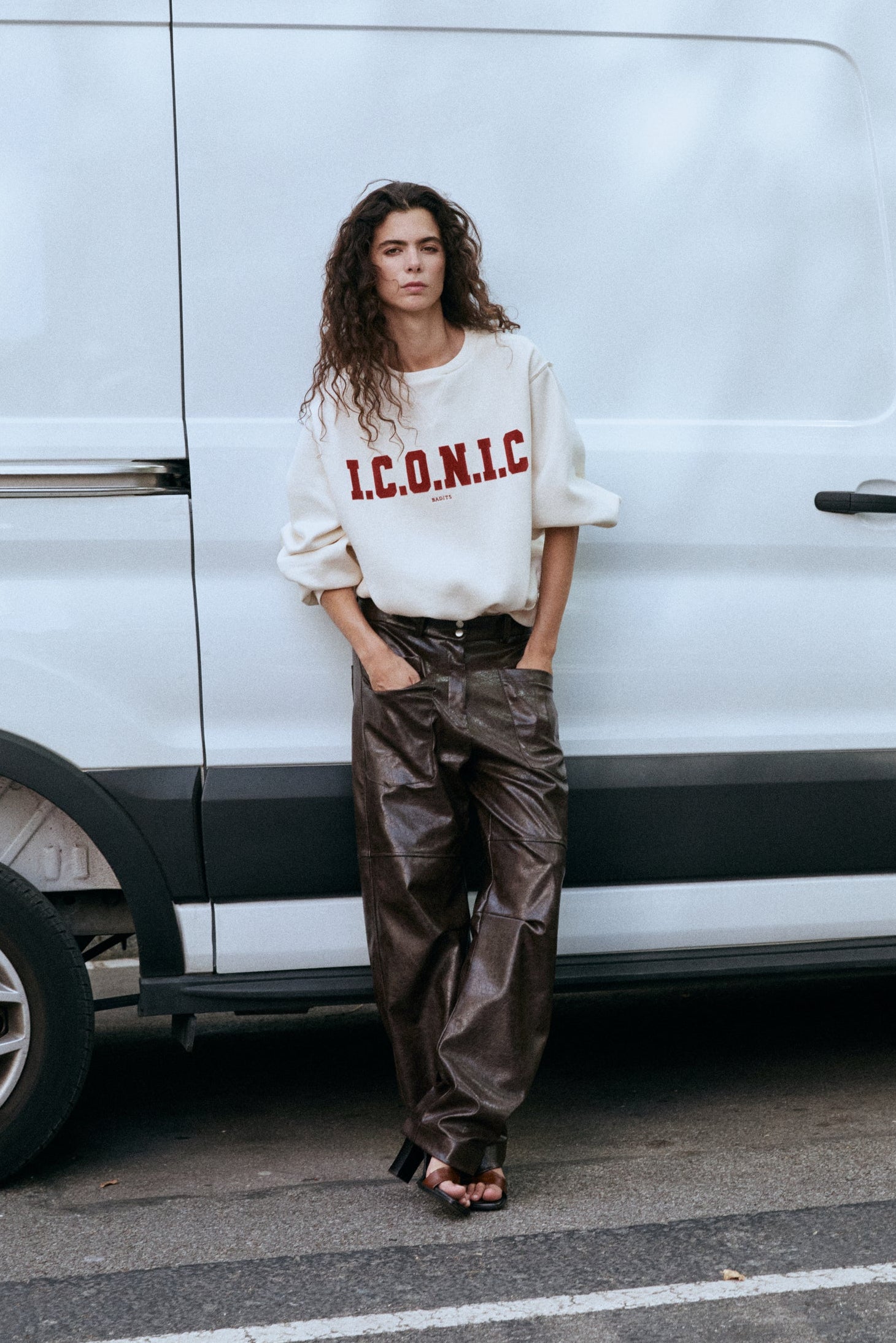 ICONIC ROUND-NECK SWEATSHIRT ECRU