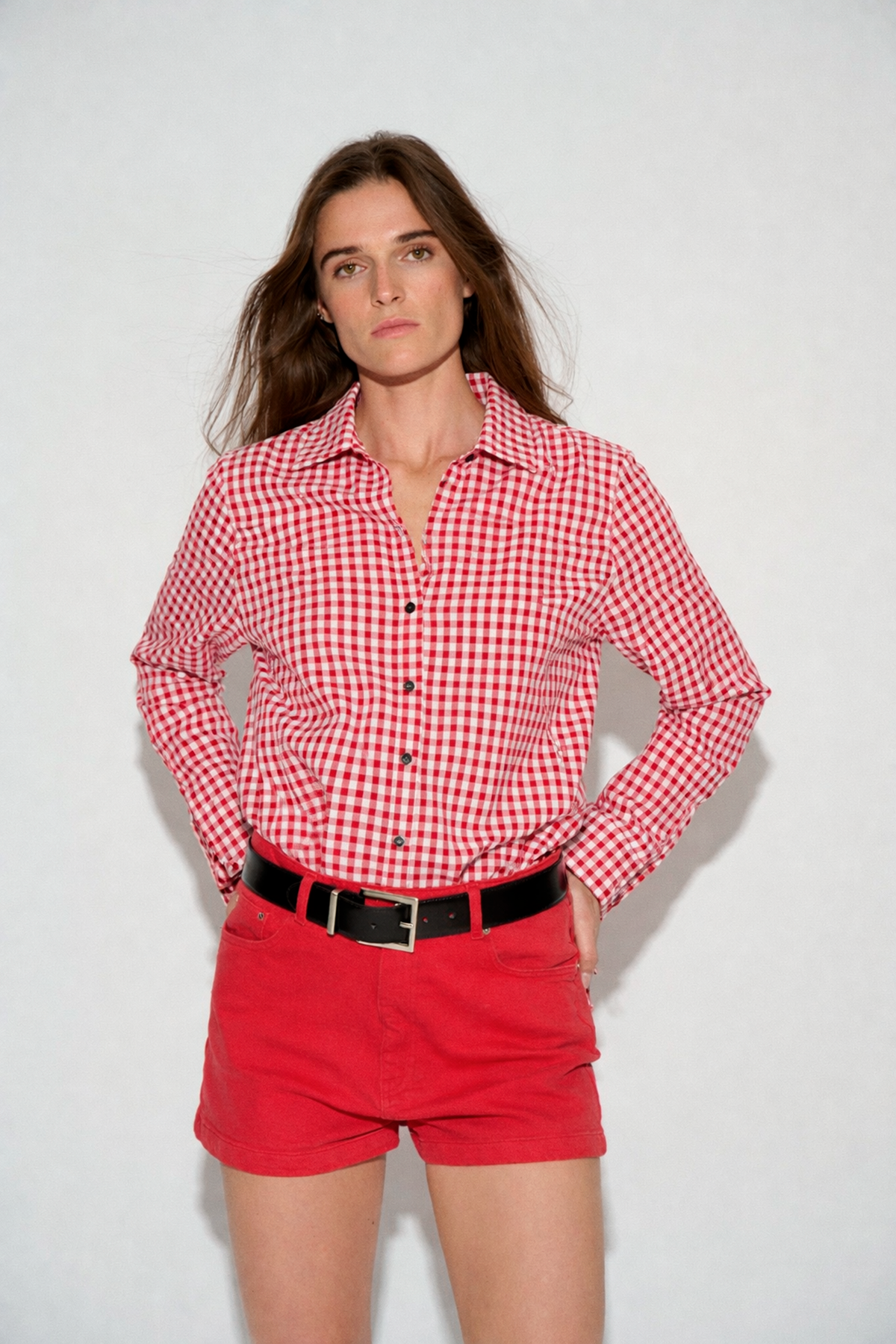 CAMISA ELINA ESCOTE PICO ROJO