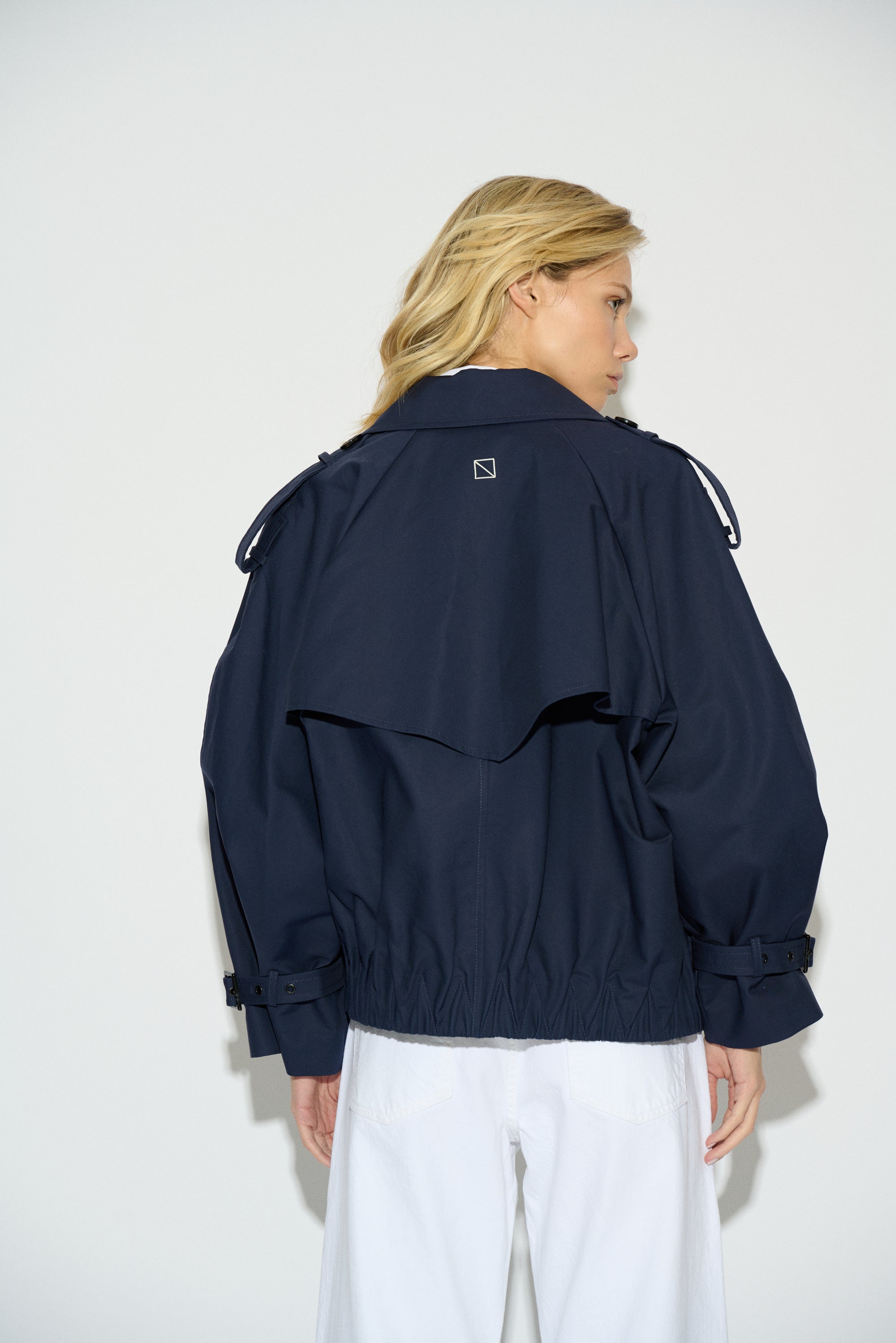 GABARDINA ELLIE CORTA CUELLO SOLAPA NAVY