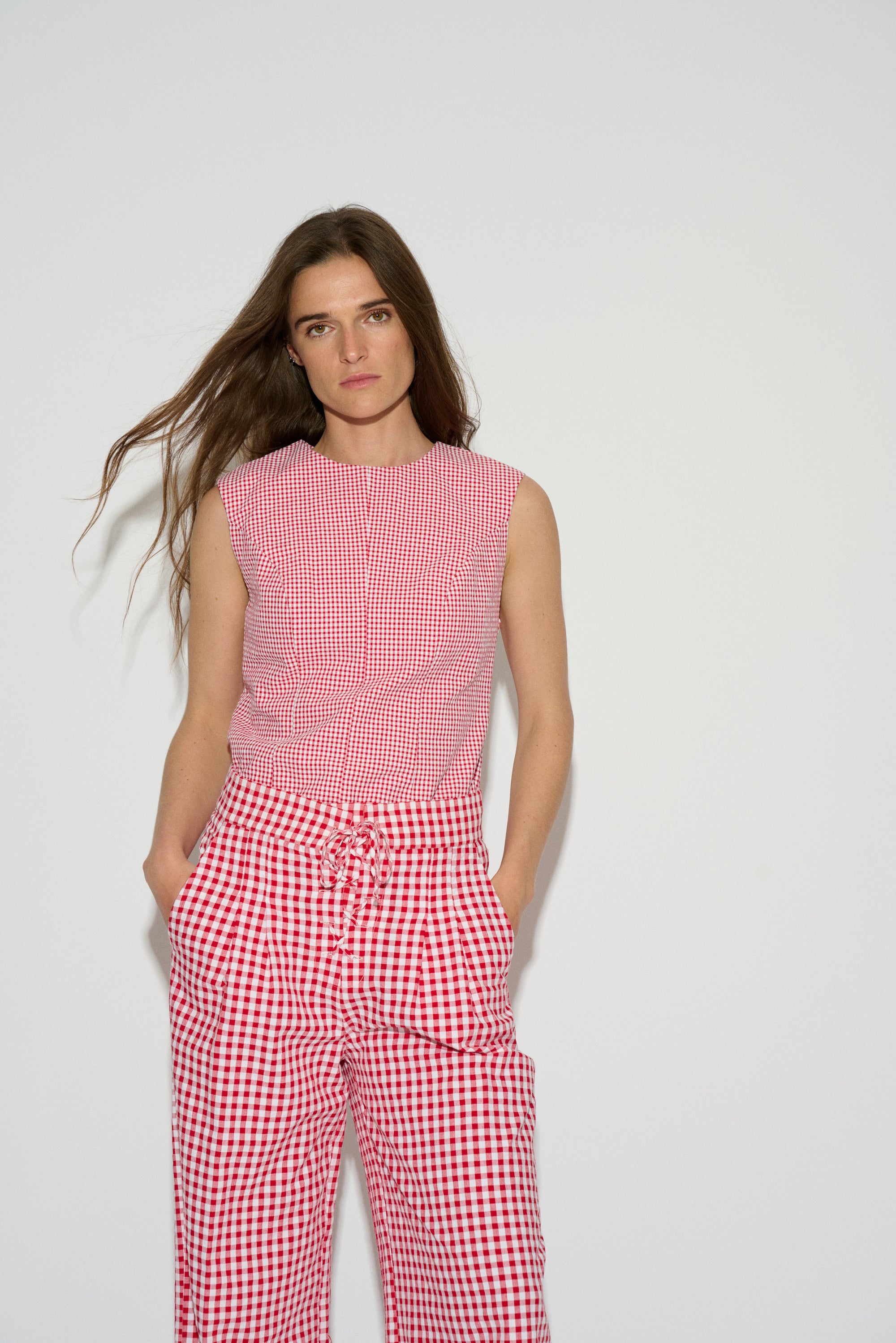 TOP LEANDRA CUELLO REDONDO ROJO