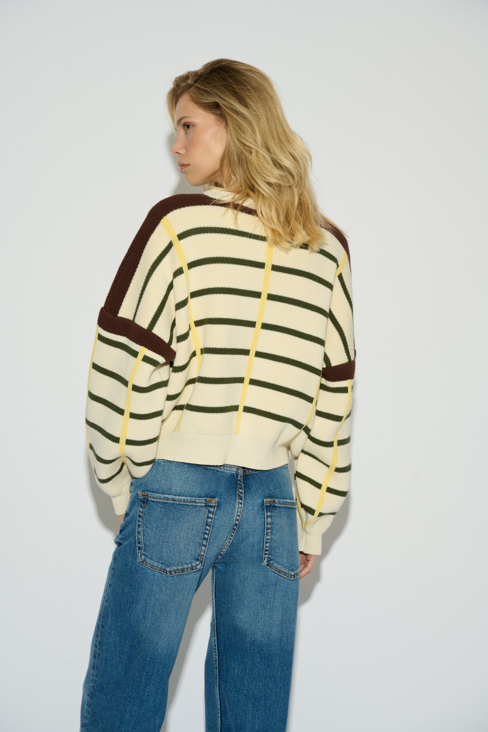 JERSEY RAFAELA OVERSIZE CUELLO REDONDO RAYAS CRUDO