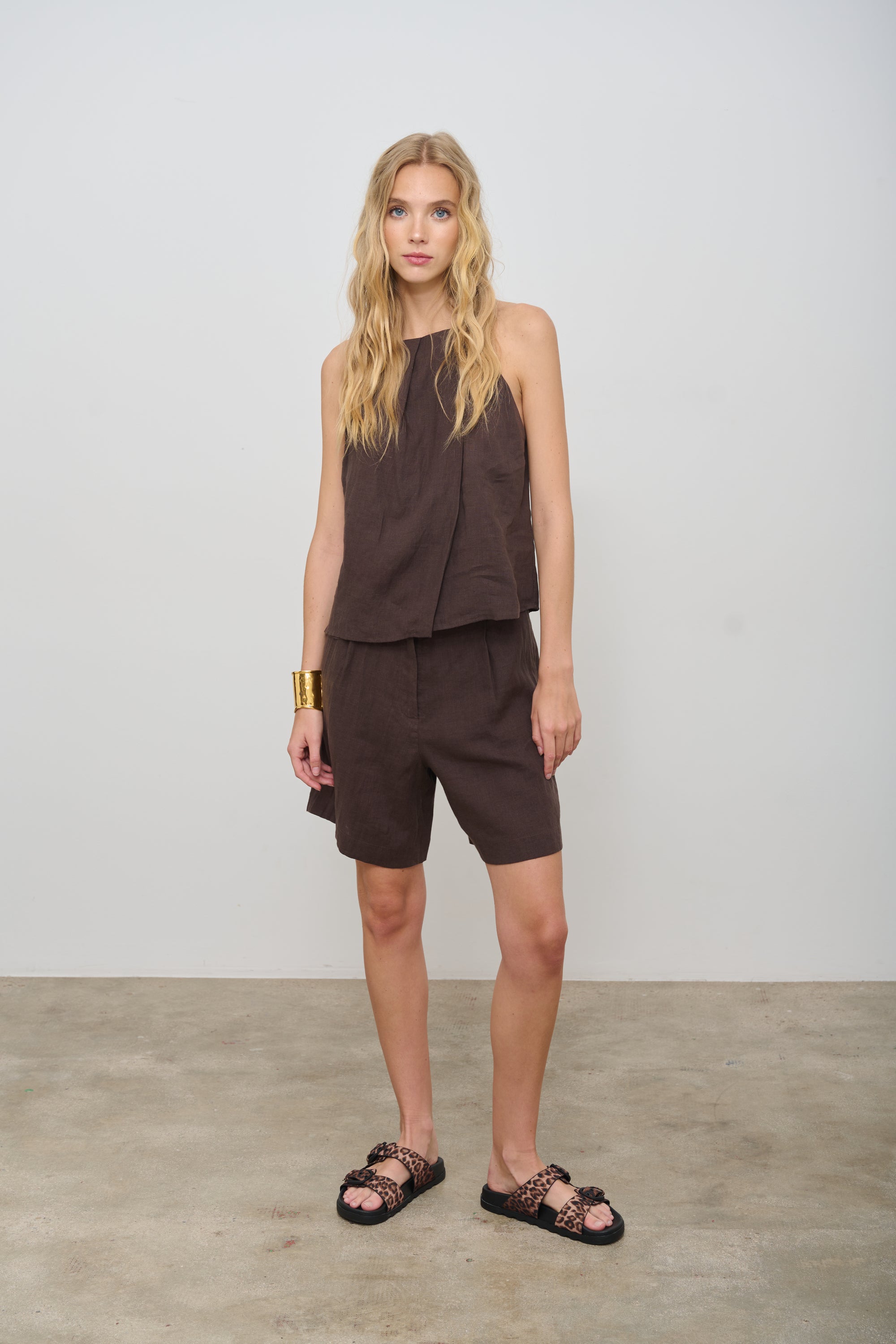TOP ALLEGRA BROWN