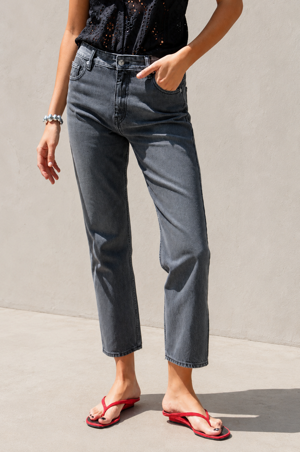JEANS GLORIA TIRO MEDIO RECTO GRIS