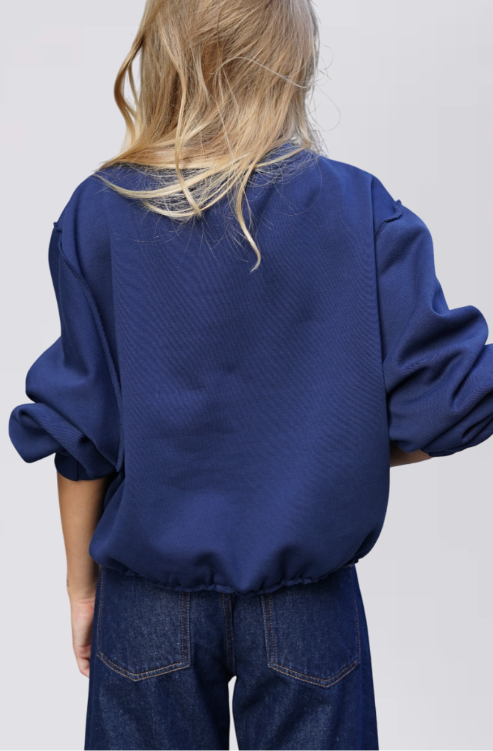 ELSA NAVY SWEATSHIRT